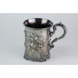 A Victorian silver cup chased and engraved with flowers and c-scroll cartouches, London 1846, 227g