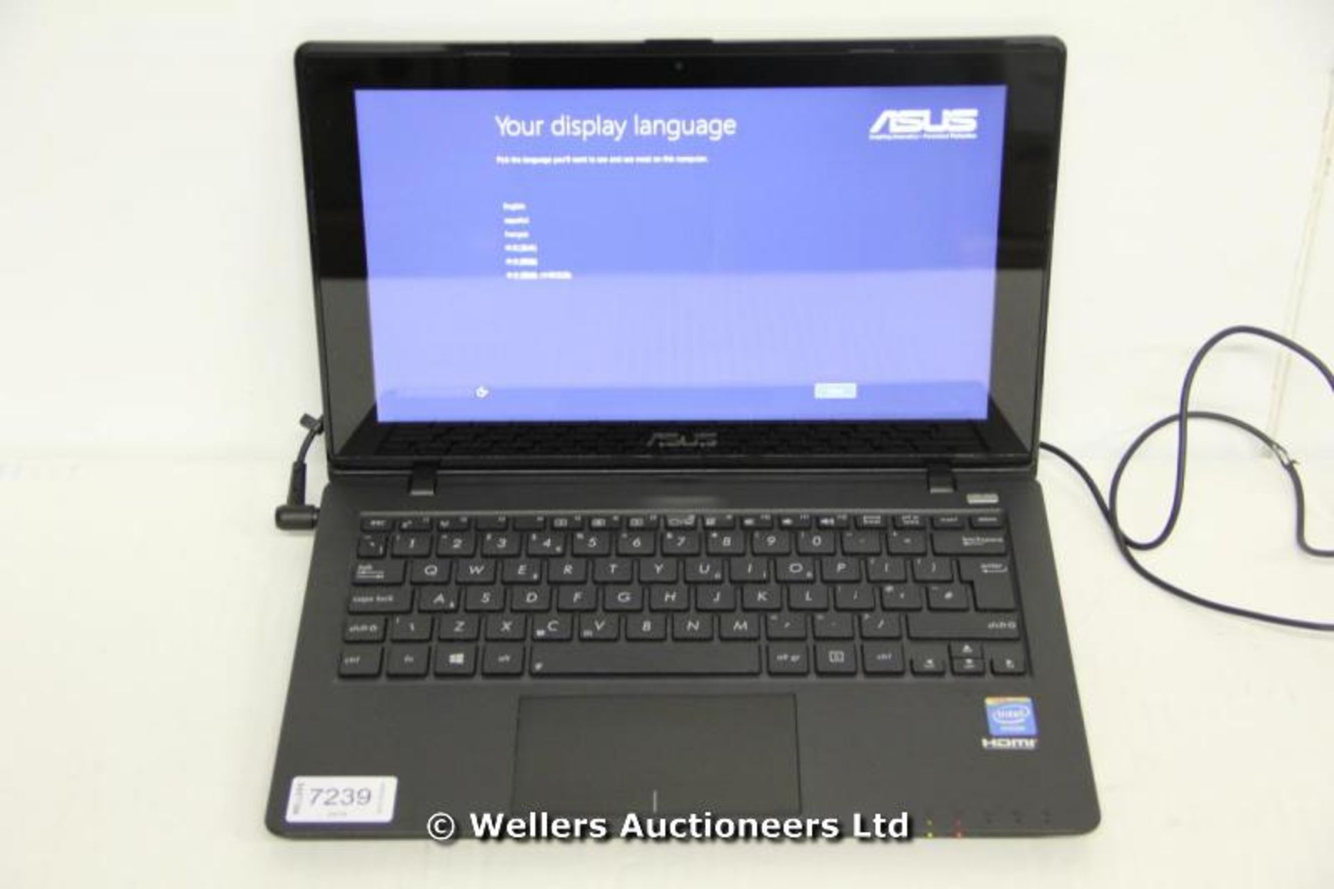 *"ASUS X200CA 11.6" TOUCHSCEEN LAPTOP / INTEL CELERON 1007U 1.50GHZ / RAM 4GB / 500GB HDD /