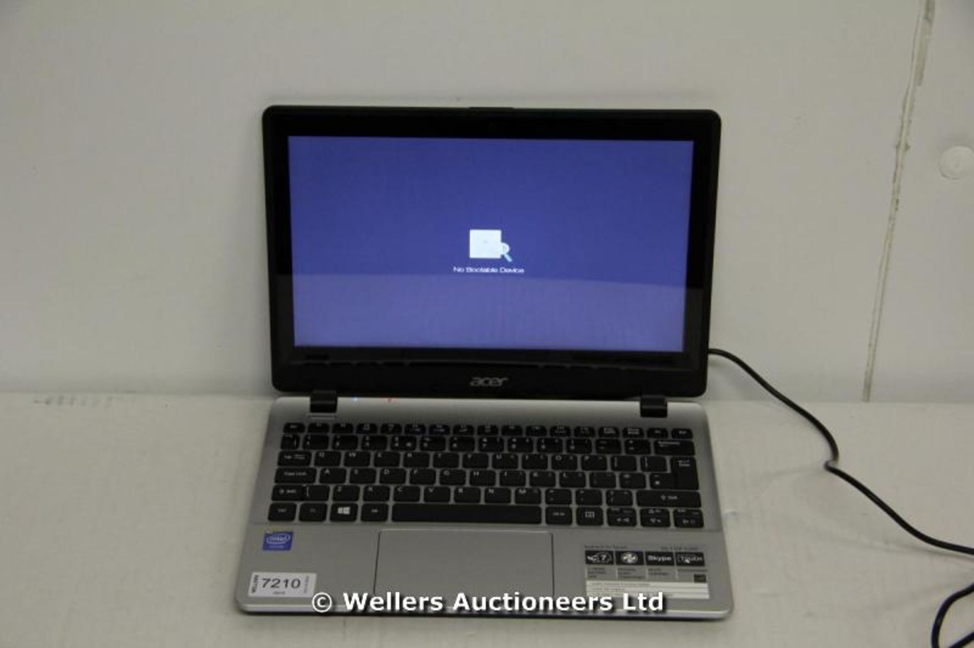 *"ACER ASPIRE V3-112P 11.6" TOUCH SCREEN LAPTOP / INTEL CELERON N2840 2.16GHZ / RAM 4GB / WITHOUT
