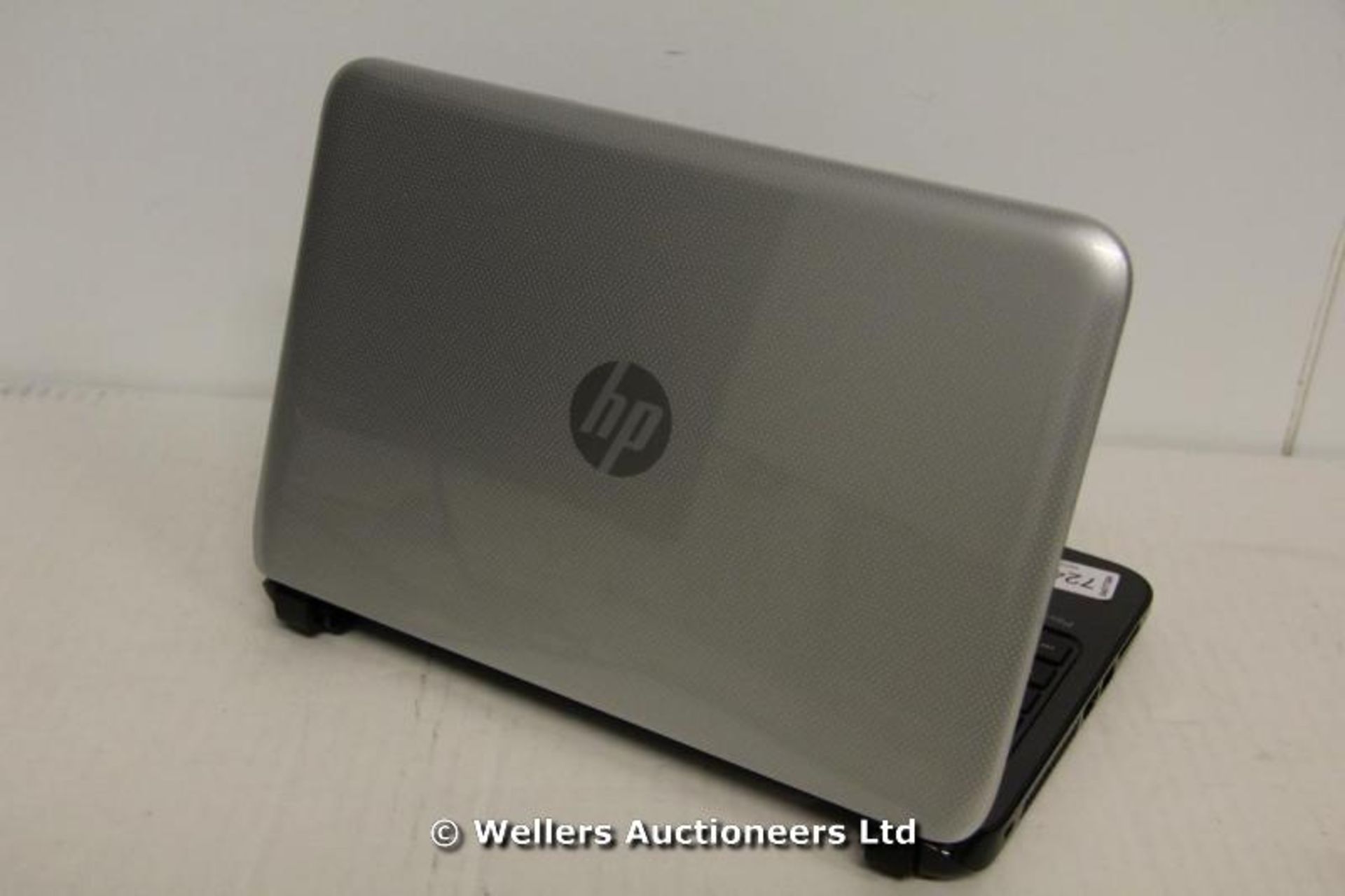 *"HP PAVILION TOUCHSMRT 10-E011SA 10.1" LAPTOP / AMD A4-1200 1.00GHZ / RAM 2GB / 500GB HDD / WINDOWS - Image 2 of 2