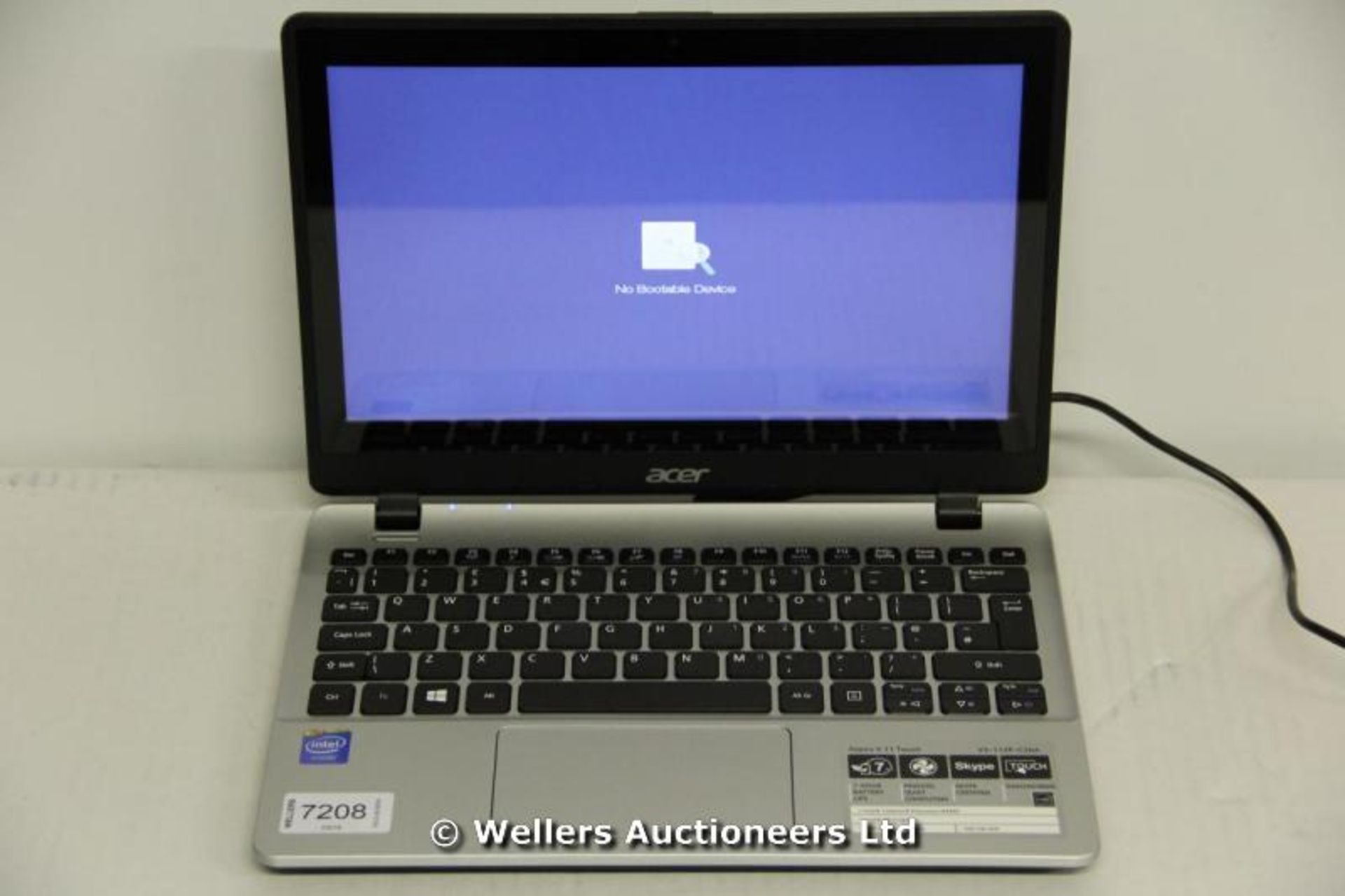 *"ACER ASPIRE V3-112P 11.6" TOUCH SCREEN LAPTOP / INTEL CELERON N2840 2.16GHZ / RAM 4GB / 500GB