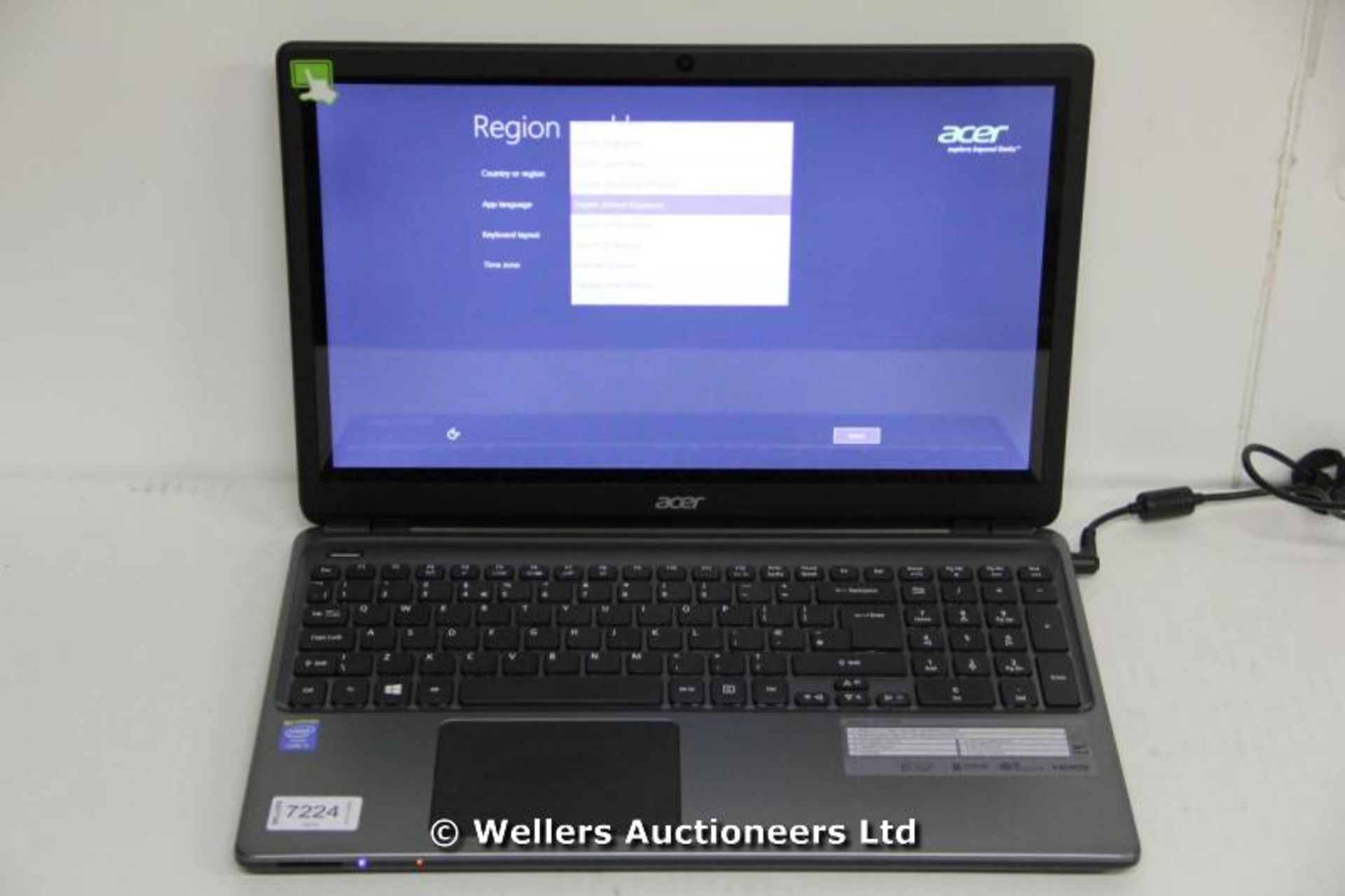 *"ACER ASPIRE E1-572P 15.6" TOUCH SCREEN LAPTOP / INTEL CORE I5-4200 1.60GHZ / RAM 4GB / 500GB HDD /