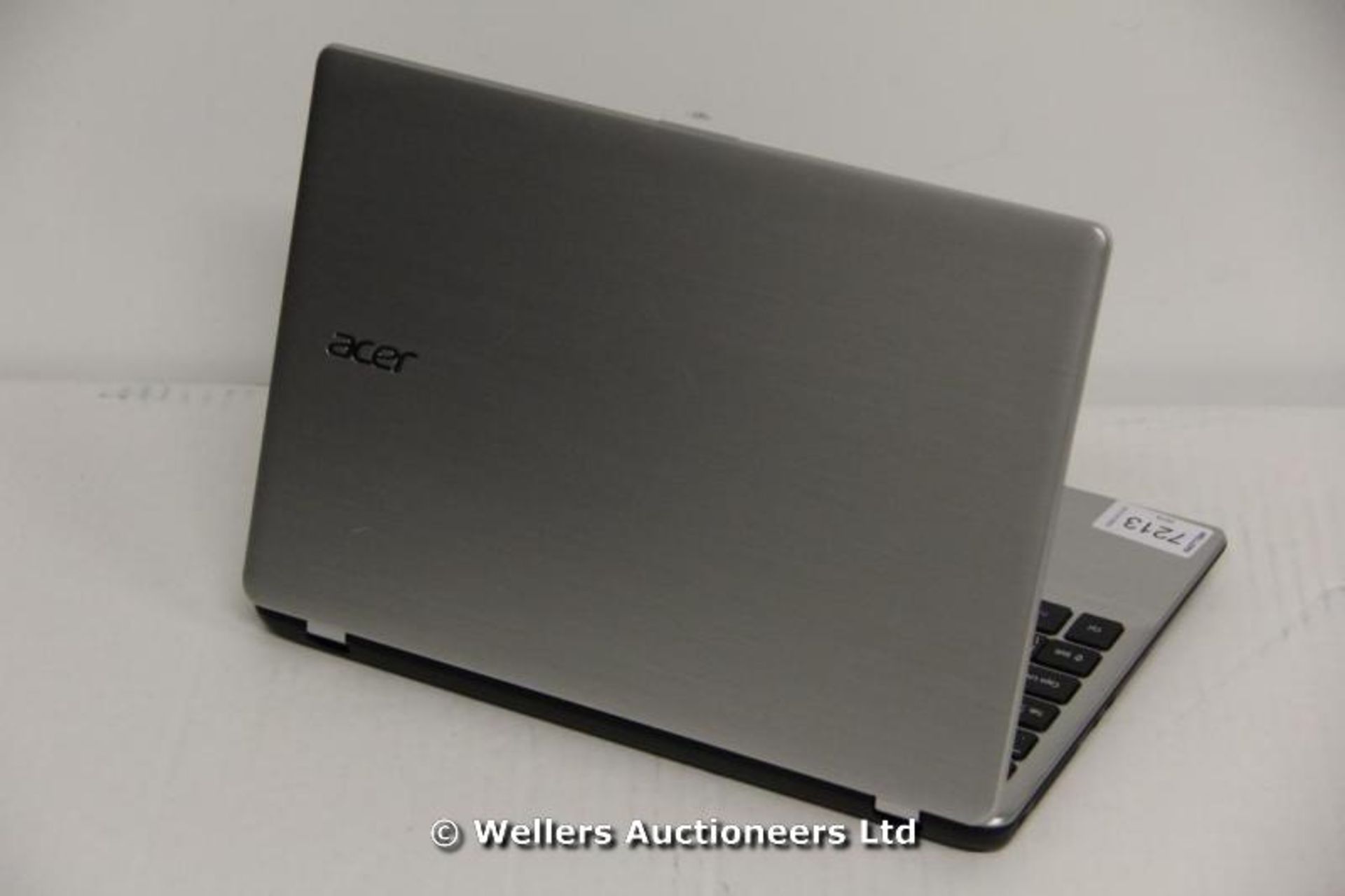 *"ACER ASPIRE V5-122P 11.6" TOUCH SCREEN LAPTOP / AMD A4-1250 1.00GHZ / RAM 4GB / 500GB HDD / - Image 2 of 2