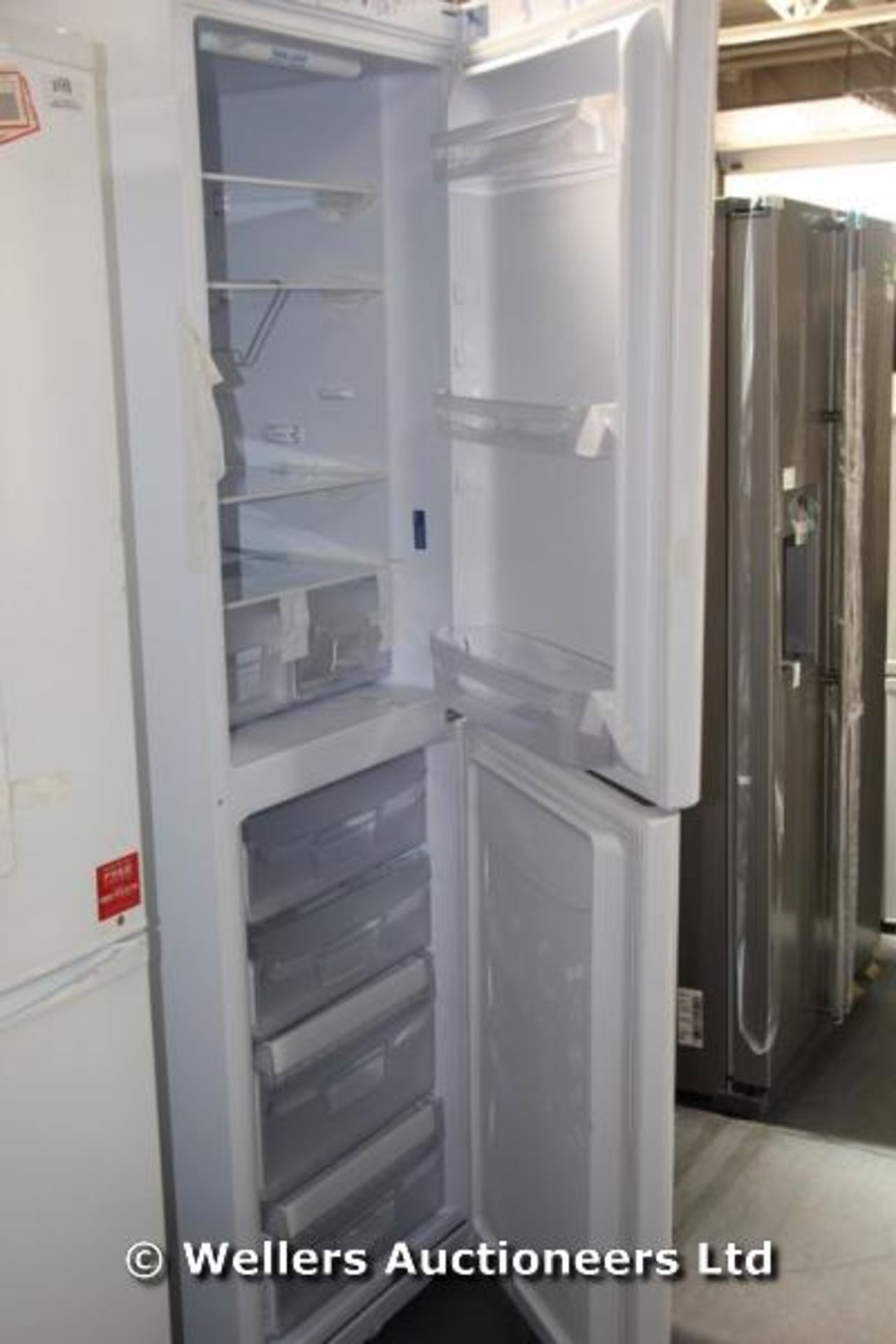 *INDESIT DBIAA344F FRIDGE FREEZER / GRADE: RETAIL RETURN / UNBOXED (DC6) {#1205 [MK230515-3116}( - Image 2 of 2