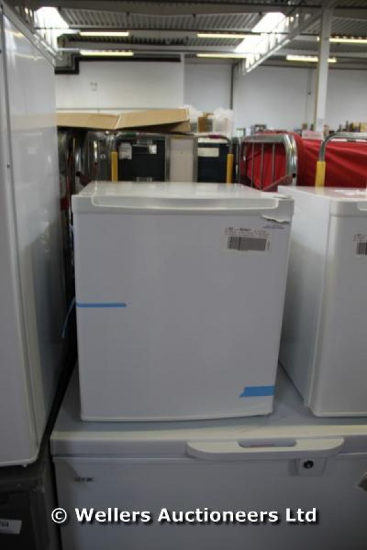 *ESSENTIALS CTF34W12 UNDERCOUNTER FREEZER / GRADE: RETAIL RETURN / UNBOXED (DC4) {#1205 [MK230515-