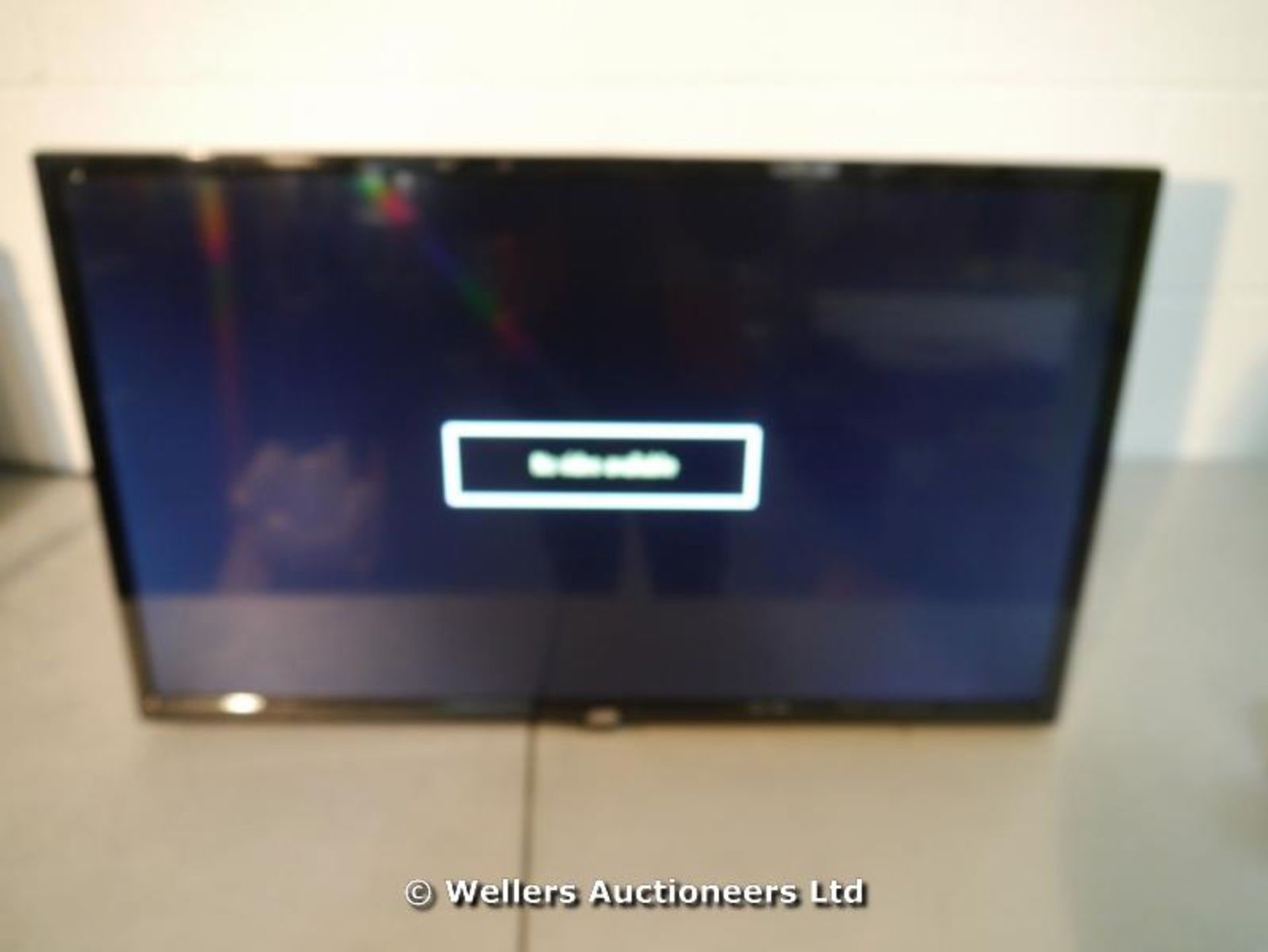 *"JVC LT-32C345 32" LED TV WITH BUILT IN DVD PLAYER AND FREEVIEW / POWER / PICTURE / REMOTE /
