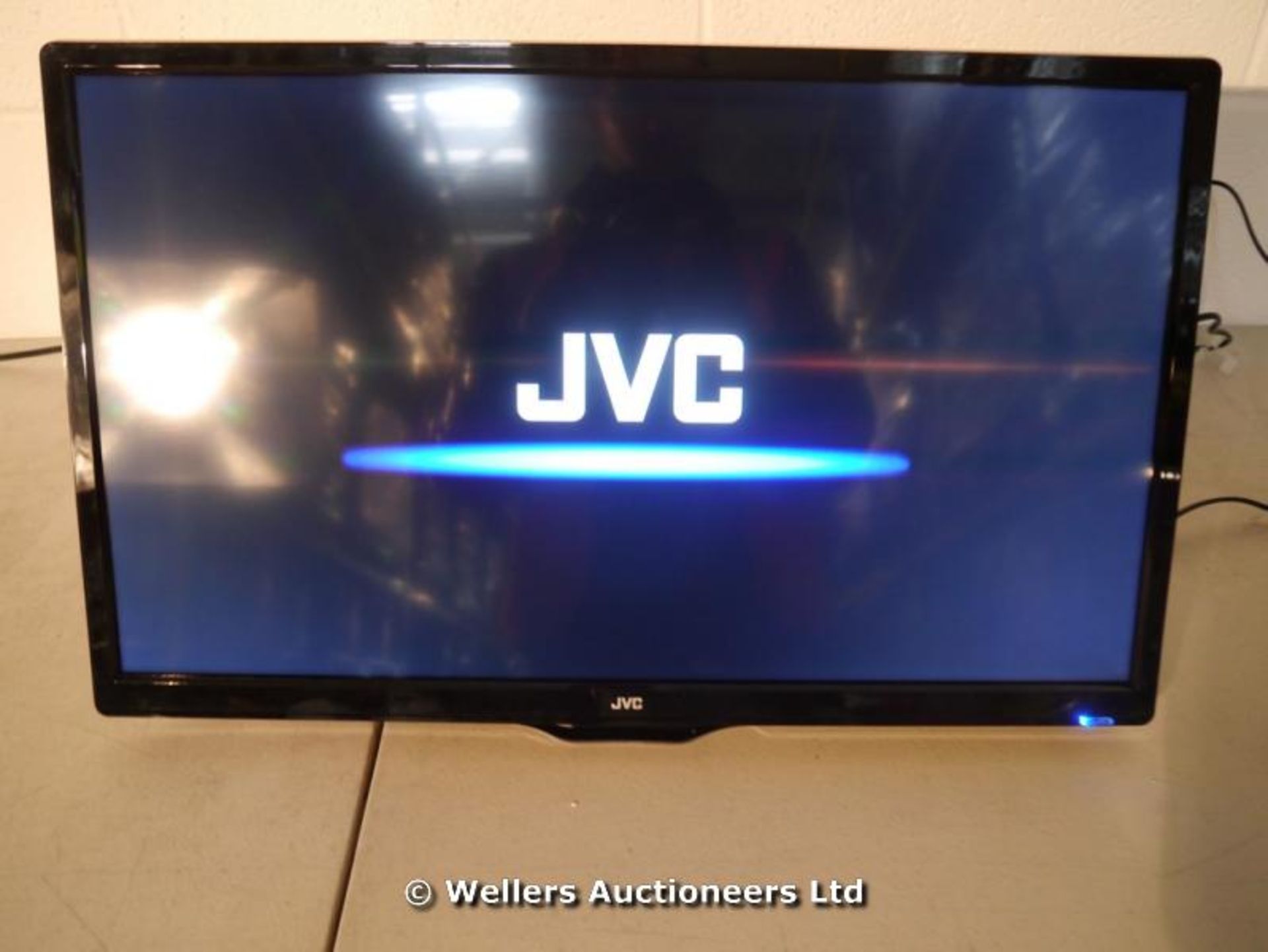 *"JVC LT-24C340 24" HD LED TV WITH BUILT IN DVD PLAYER AND FREEVIEW / POWER / PICTURE / REMOTE /