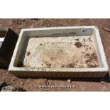 *A GLAZED SINK, 920 X 570 X 160