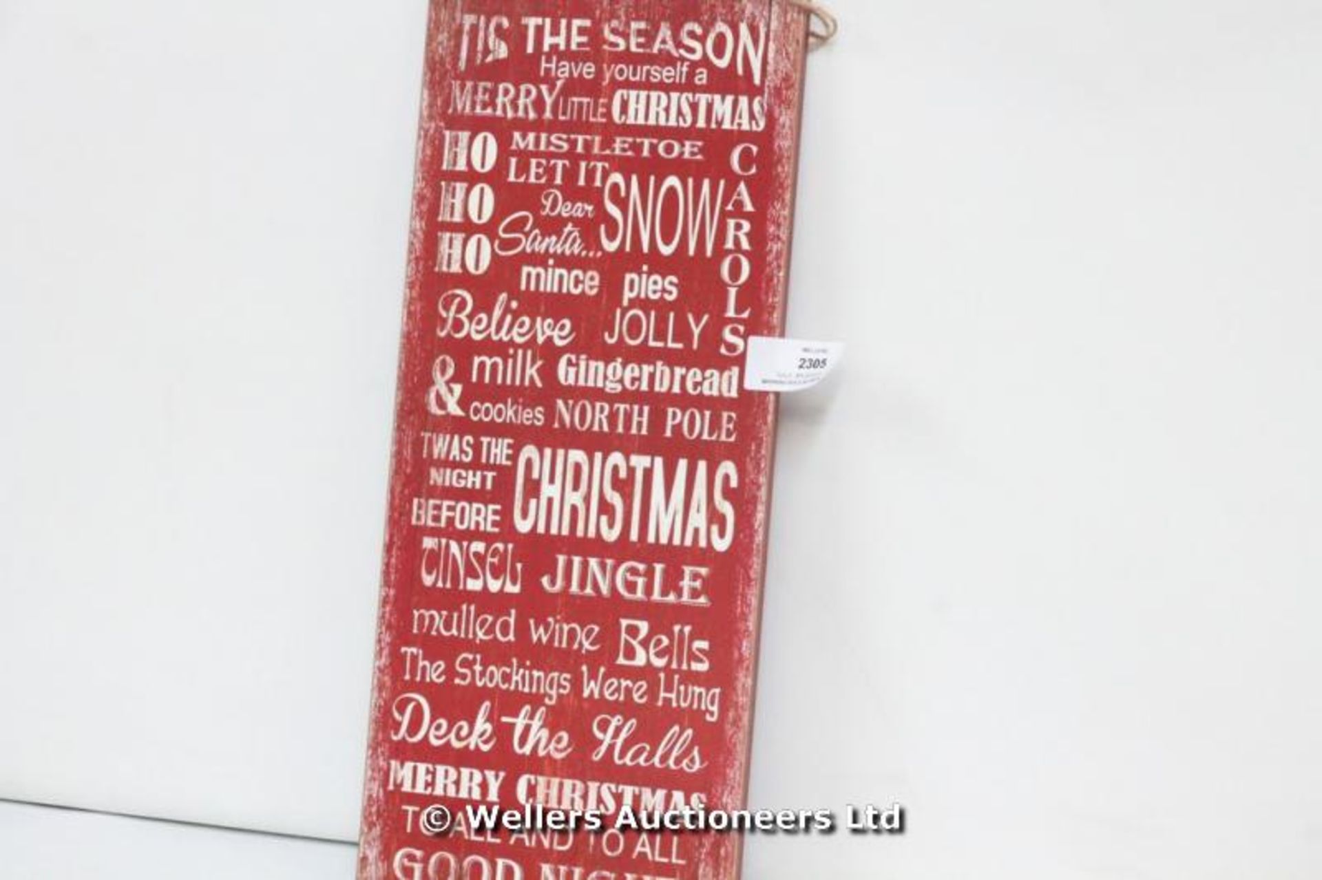 *X4 CHRISTMAS RED/WHITE WOOD WALL PLAQUE / GRADE: NEW / UNBOXED (DC3) {#1162 [MK260515-2305}