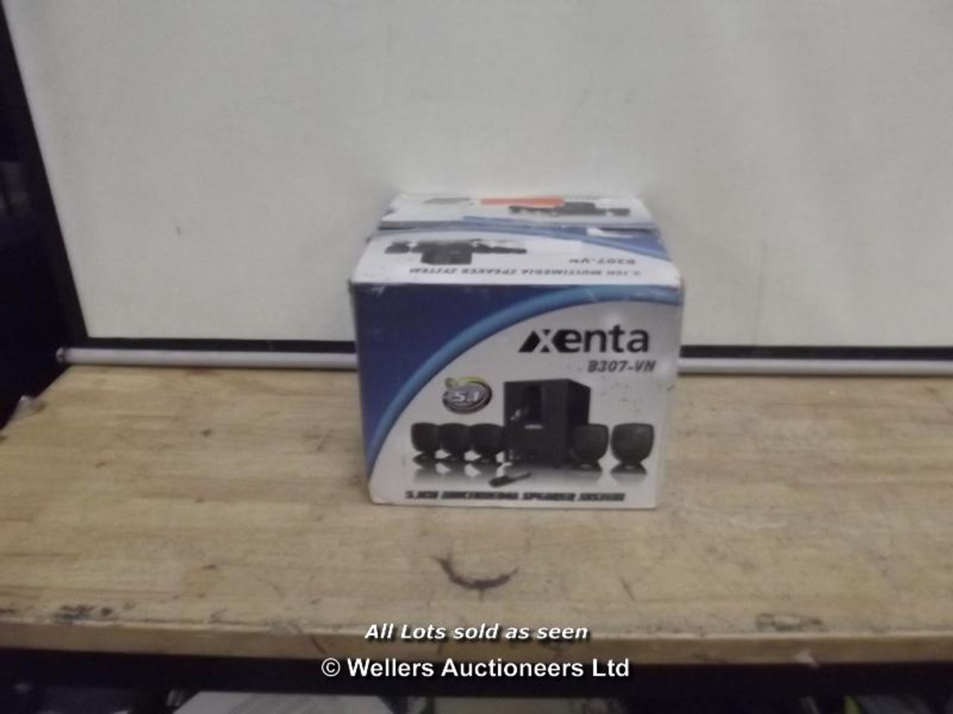 XENTA 5.1 SURROUND SOUND SPEAKER SYSTEM / GRADE: RETURNS / BOXED (DC3) [MK290715]