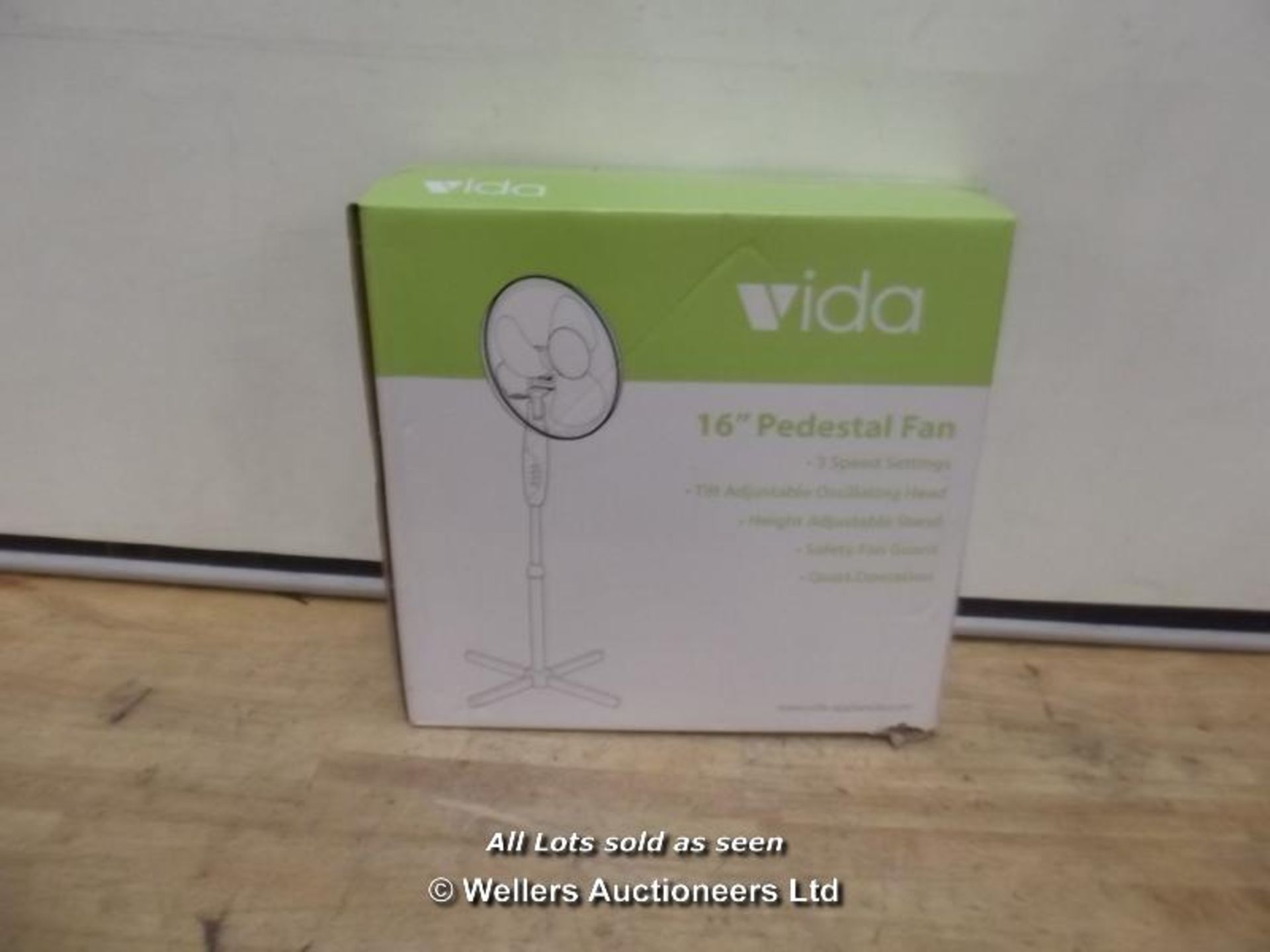 VIDA 16" WHITE PEDESTAL FAN / GRADE: RETURNS / BOXED (DC4) [MK290715]