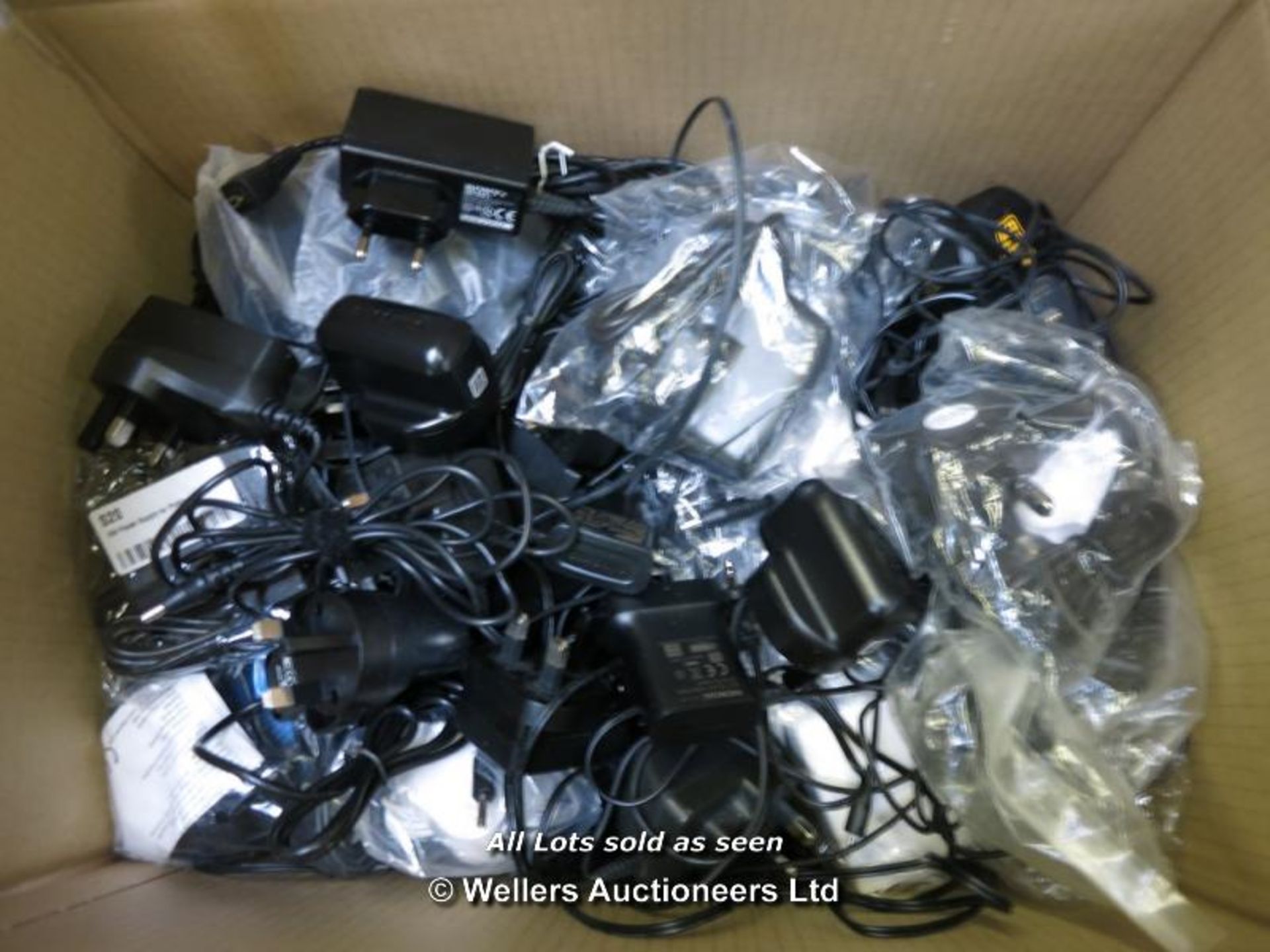 50X VARIOUS PHONE/TABLET CHARGERS ETC INC:SONY, NOKIA, SAMSUNG / GRADE: UNCLAIMED PROPERTY / UNBOXED