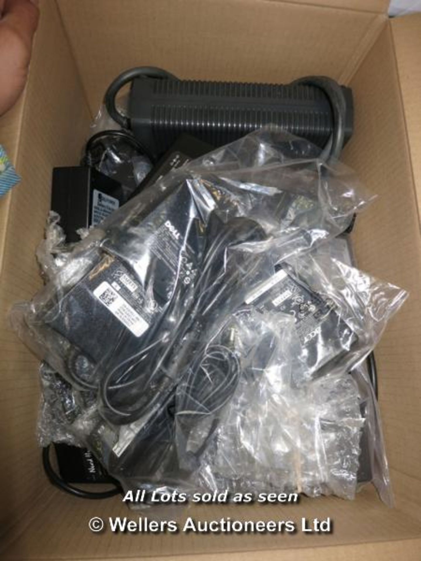 25X POWER PACKS (LOOSE) INC:DELL, HP, ACER / GRADE: UNCLAIMED PROPERTY / UNBOXED (DC2){