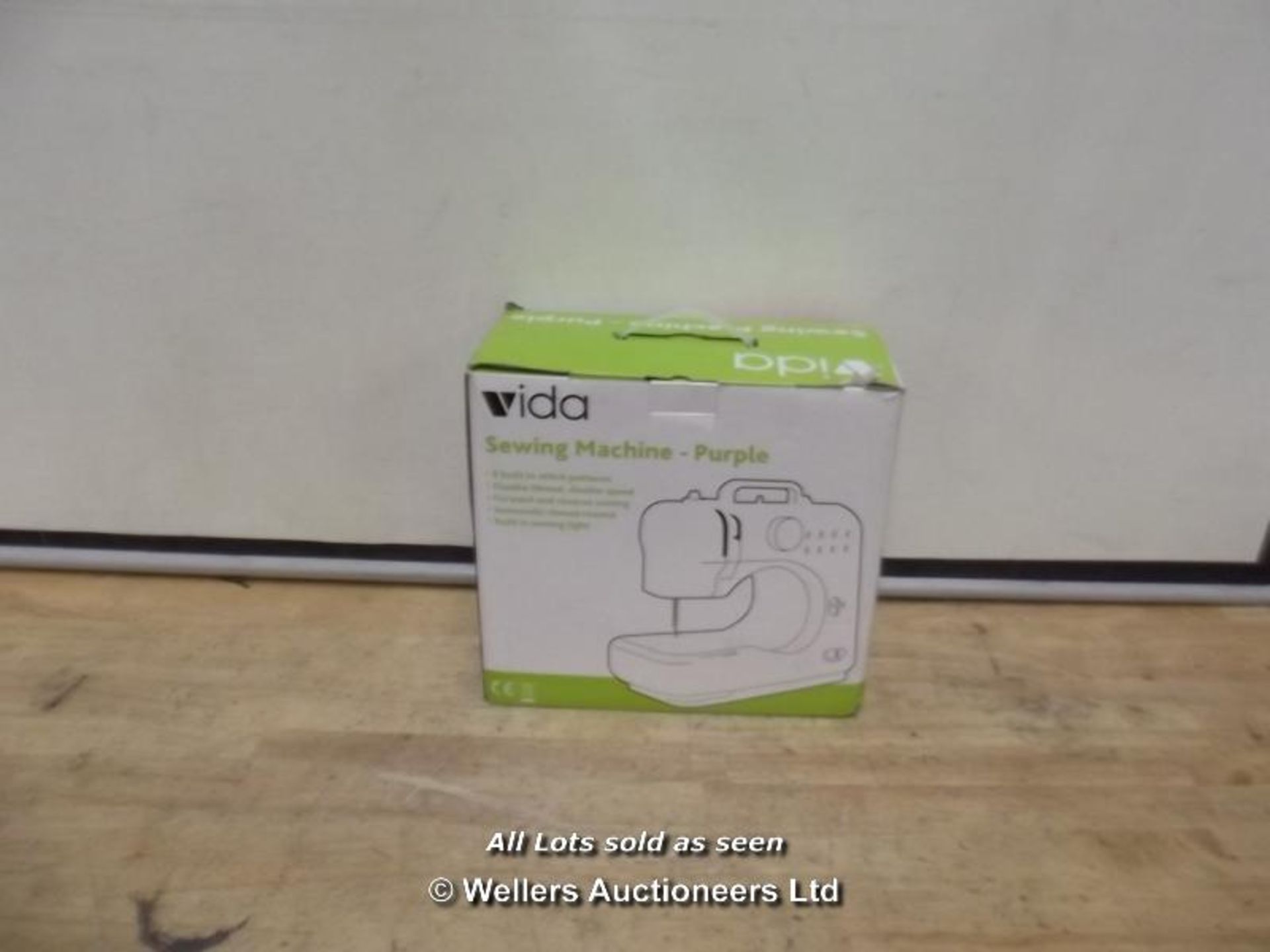 VIDA SEWING MACHINE PURPLE / GRADE: RETURNS / BOXED (DC4) [MK290715]