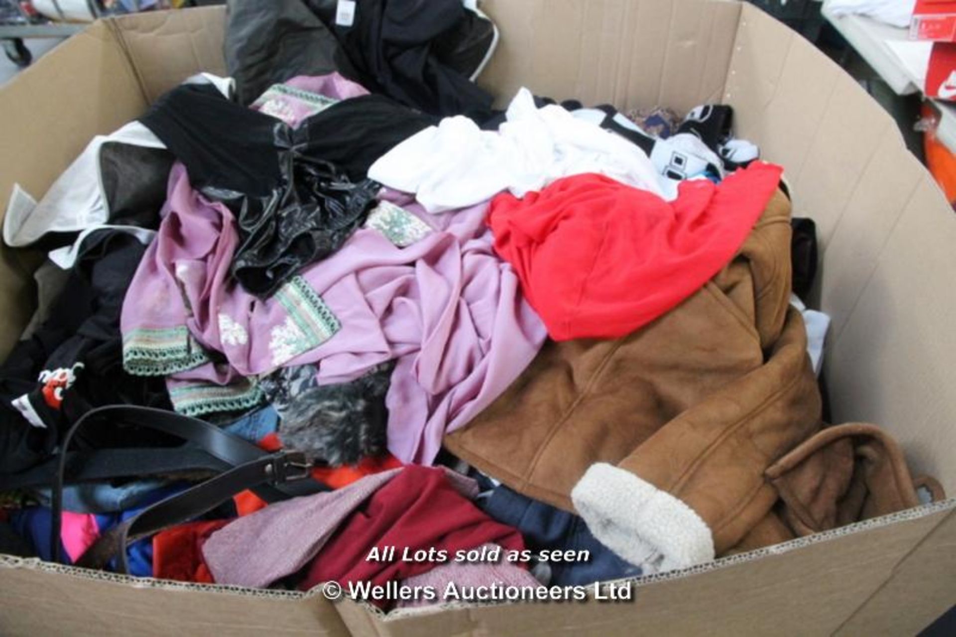 On Thursday 30th approx 10 more pallets of clothing and footwear will be added to this auction. Be - Image 6 of 8