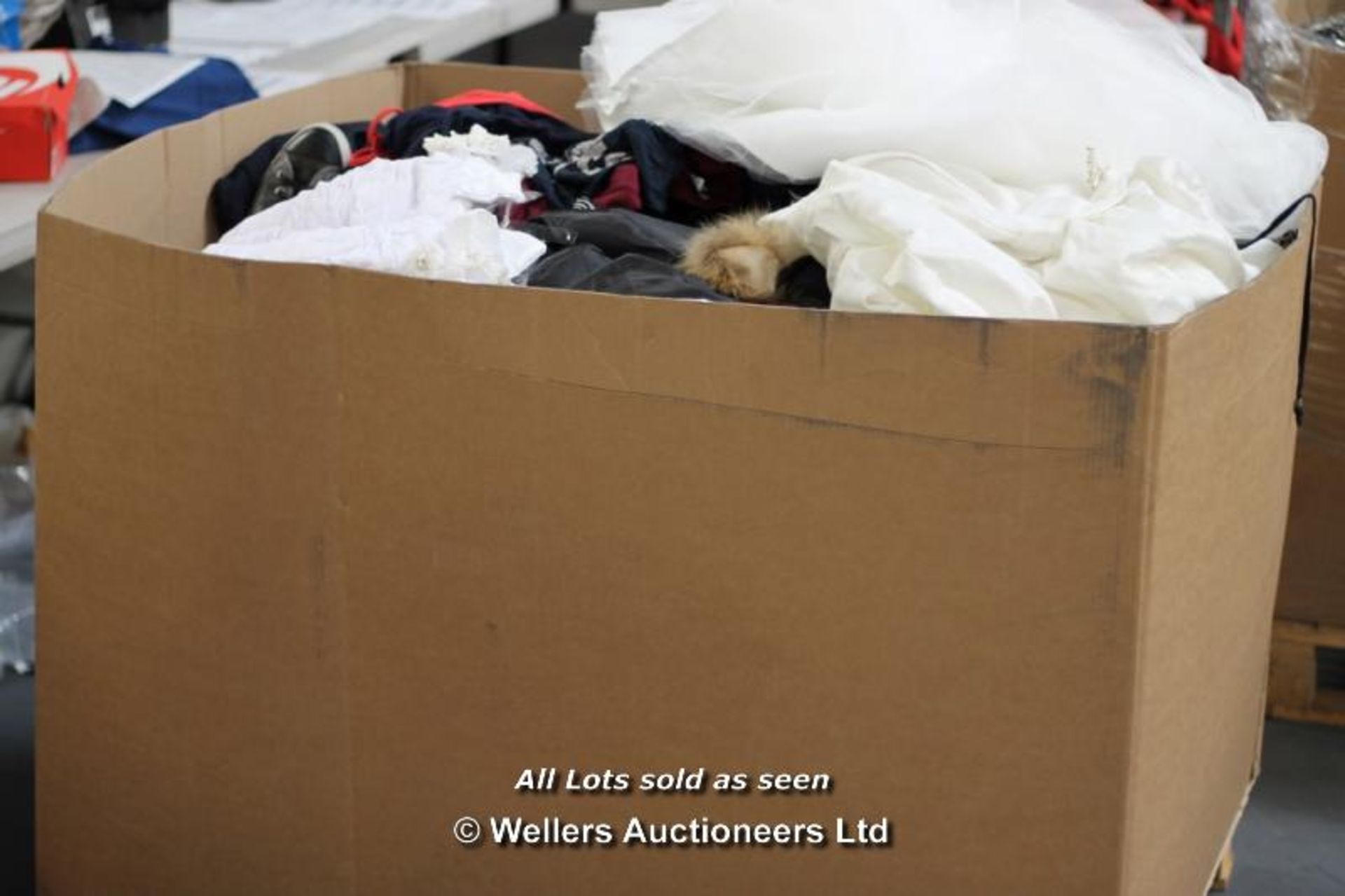 On Thursday 30th approx 10 more pallets of clothing and footwear will be added to this auction. Be