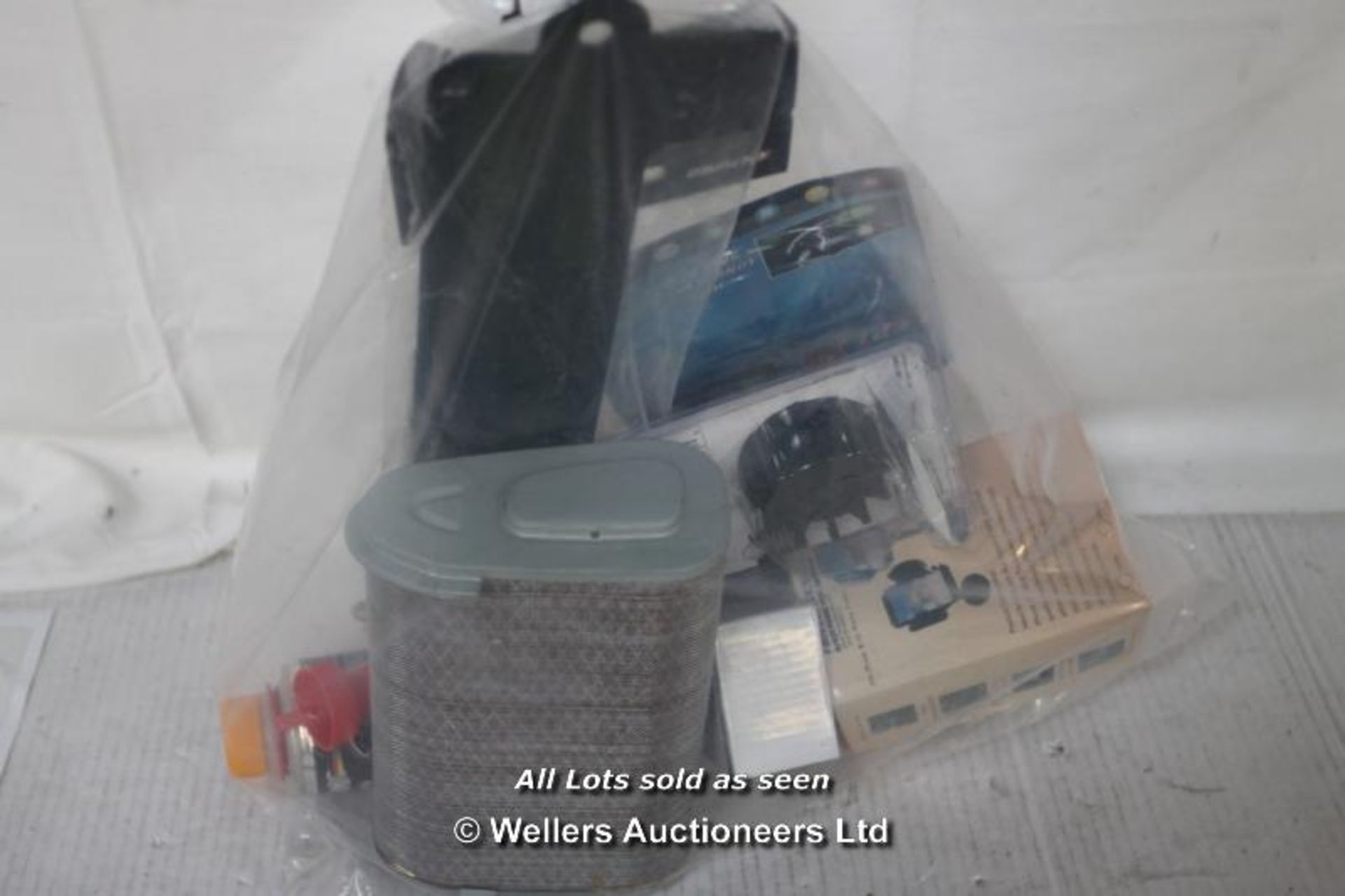 BAG OF 8 MIXED CAR ACCESSORIES INC. LIGHTS, PHONE HOLDER, AIR FILTER, POWDER CLEAN, COIL PACK - Image 2 of 2