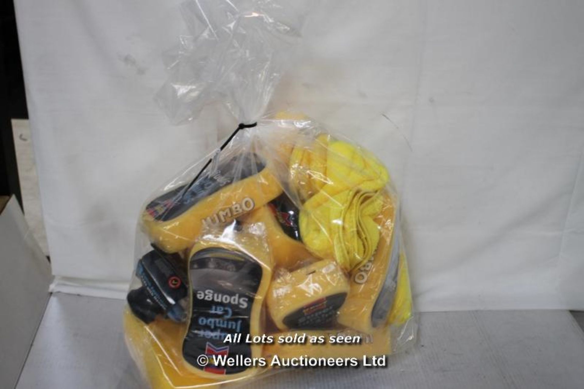 BAG OF JUMBO SPONGES  / GRADE: UNCLAIMED PROPERTY / UNBOXED (DC3){YT00749495GB-AUTO}[MK010815] - Image 2 of 2