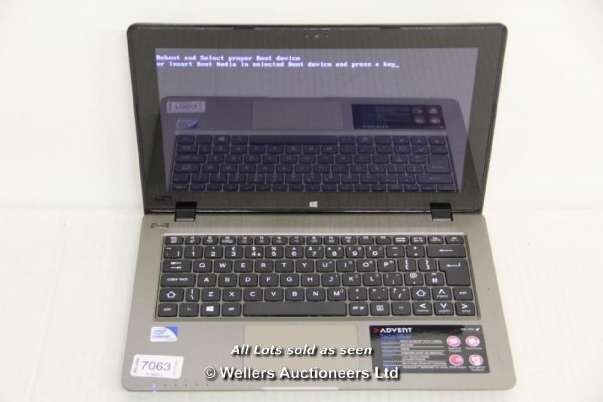 ADVENT TACTO SILVER 11.6" LAPTOP / NO OPERATING SYSTEM / INTEL CELERON 1017U 1.60GHZ / 4GB RAM /