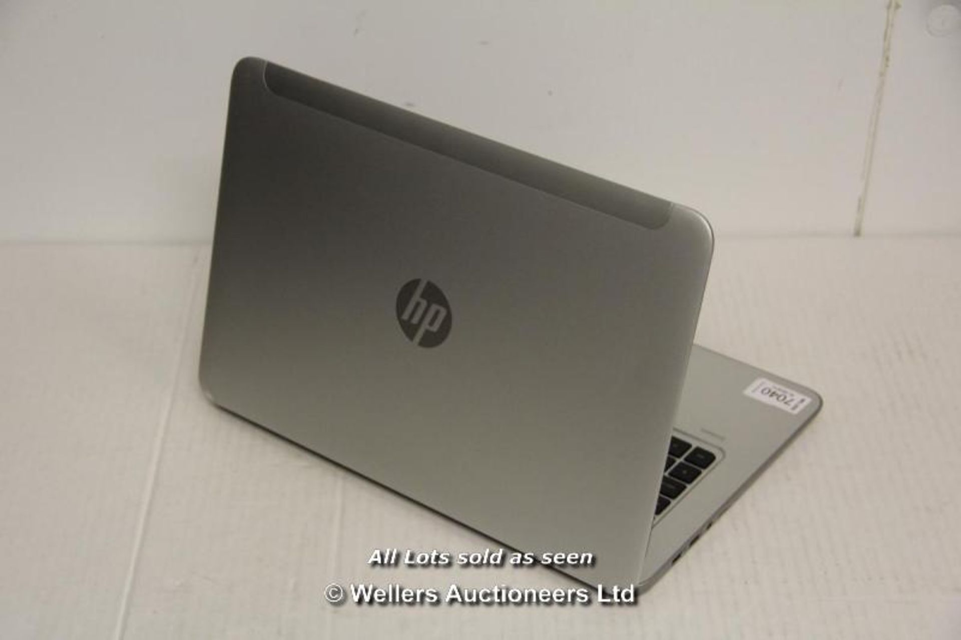 HP 14-Z050SA LAPTOP / WINDOWS 8  / AMD A4 MICRO-6400T 1.0GHZ / 2GB RAM / 32GB SSD / DENT IN LID / - Image 2 of 4