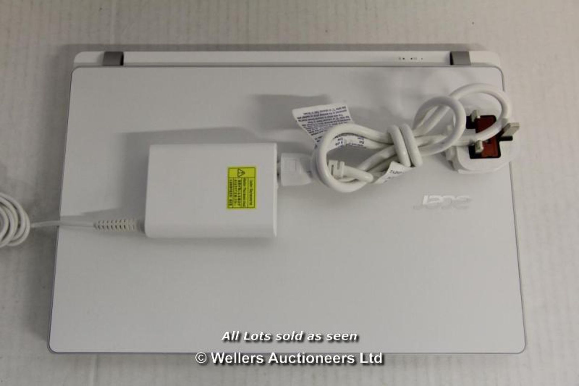 ACER V3-371-558L LAPTOP / WINDOWS 8 / INTEL CORE I5-4258 2.40GHZ / 6GB RAM / 120GB SSD / INCLUDING - Image 3 of 3