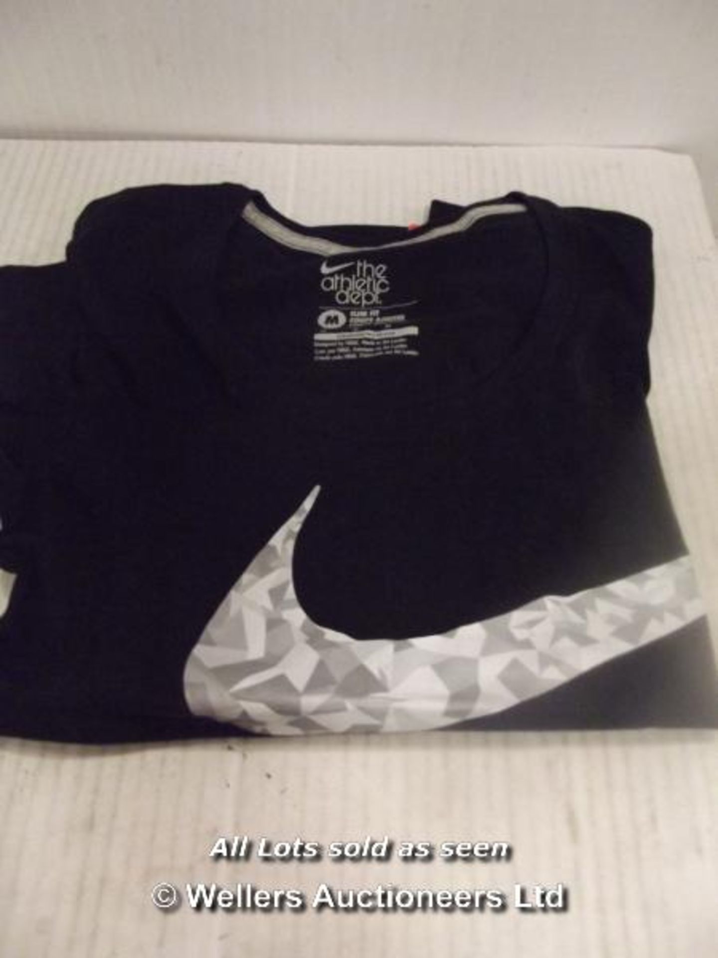 20X NIKE LADIES T-SHIRTS / GRADE: RETURNS / UNBOXED (DC2) {#90815 [BL090815-9247} - Image 2 of 2