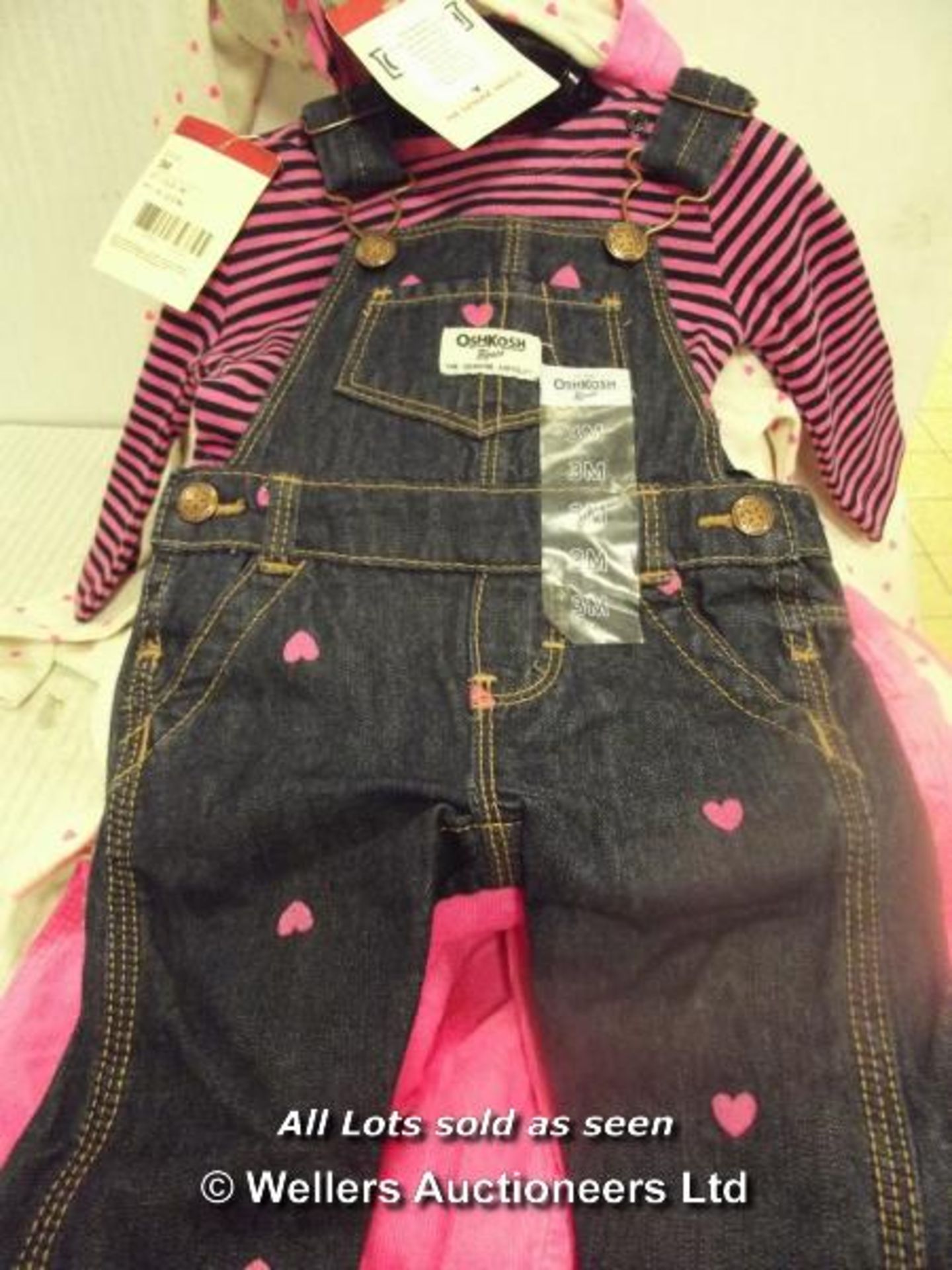 5X OSHKOSH DUNGAREE OUTFITS (CHILDREN) / GRADE: RETURNS / UNBOXED (DC2) {#90815 [BL090815-9237} - Image 2 of 2