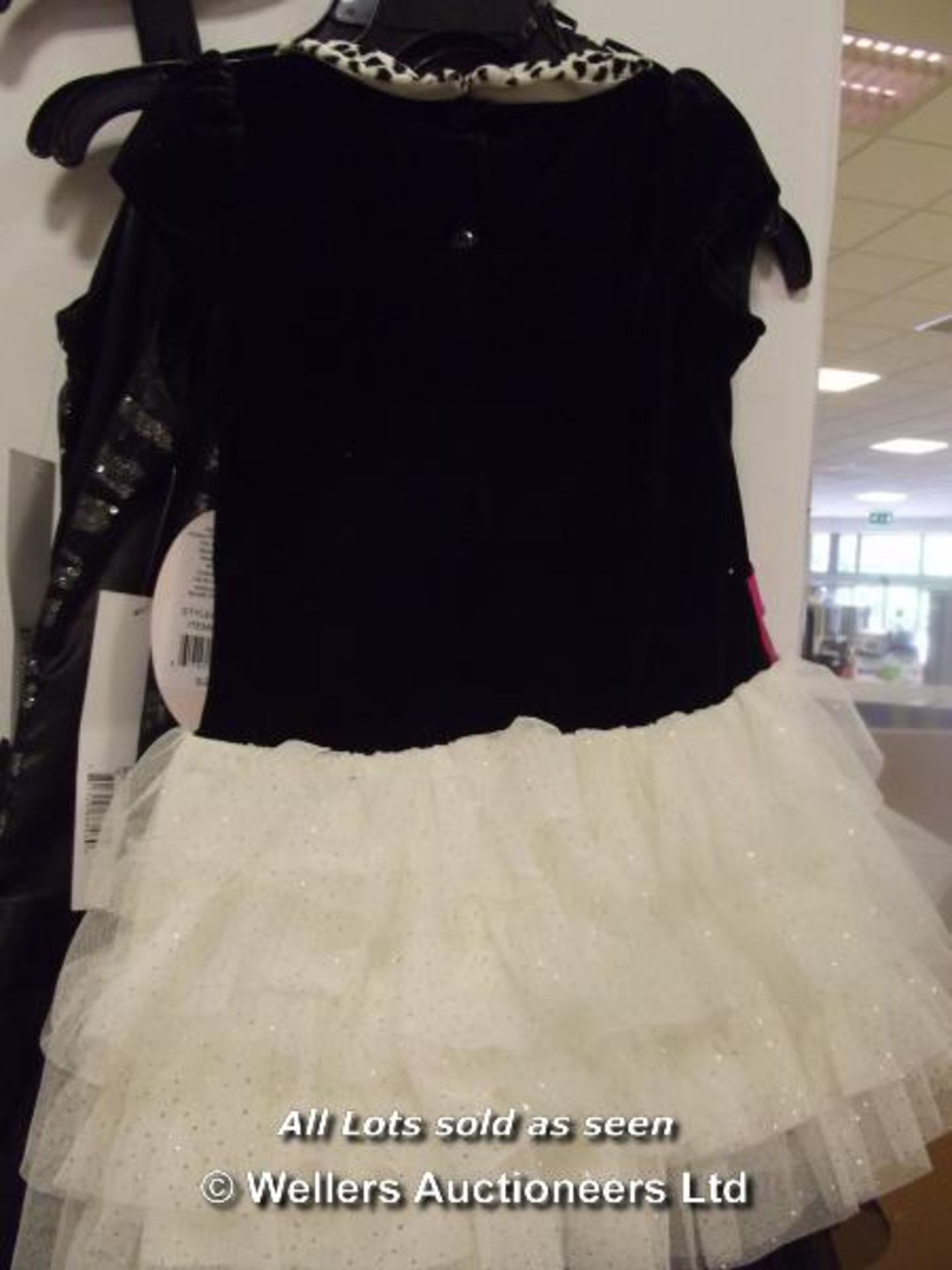 4X CHILDREN'S DRESSES BY PRETTY AND 1X CHILDREN'S DRESS BY JONA MICHELLE / GRADE: RETURNS / - Image 2 of 2