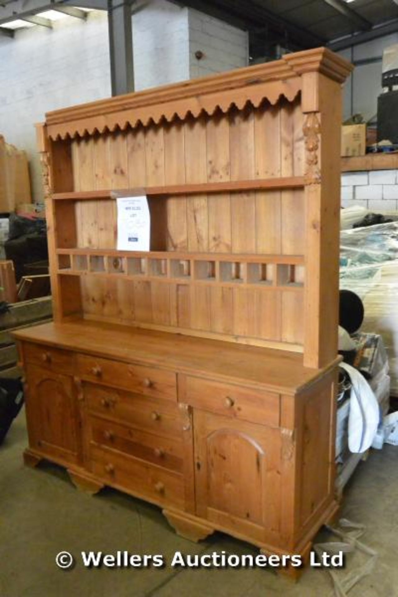 LARGE  APPROX 6FT PINE DRESSER WITH PLATE RACK AND SPICE DRAWERS (NOT ON PALLETS)  [DC7]( Location