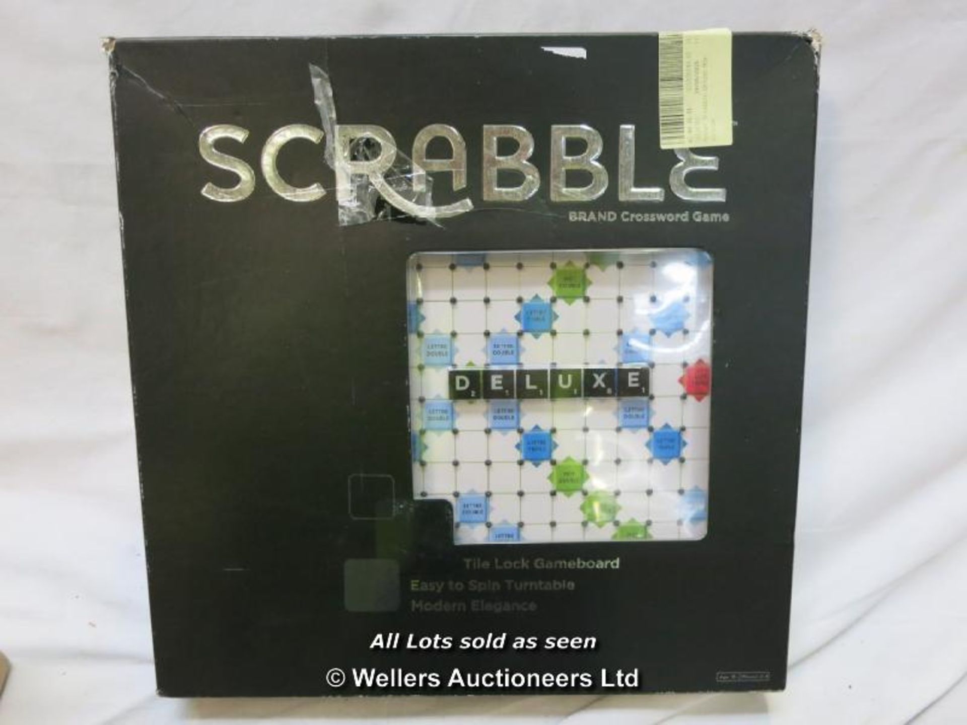 SCRABBLE DELUXE / GRADE: UNCLAIMED PROPERTY / BOXED (DC2){YT0087450GB[MK310815]