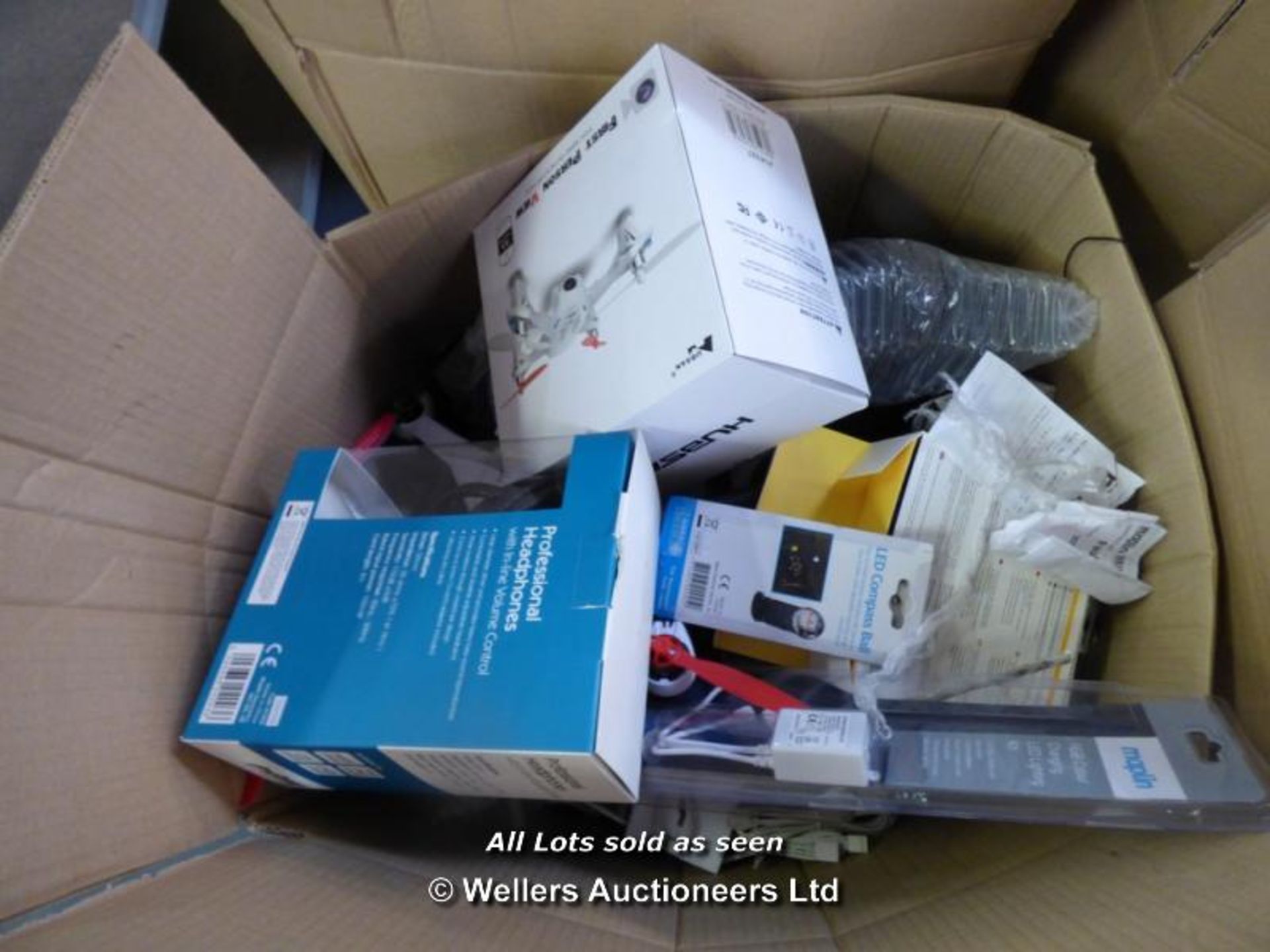 PALLET OF APPROXIMATELY 100X ITEMS INCLUDING PRO WIRELESS KEYBOARD, PROPEL REMOTE HELICOPTER, PROBOX