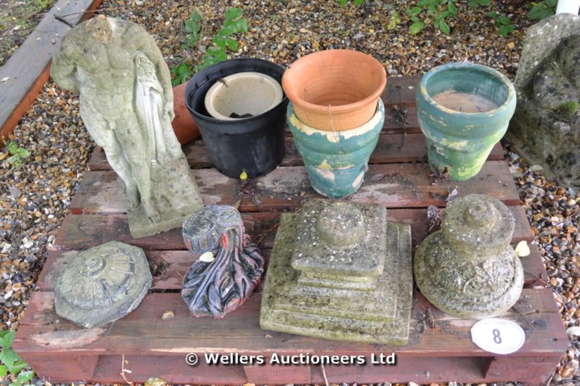 PALLET OF COMPOSITION STONE SOCCLES AND OTHER GARDEN SUNDRIES