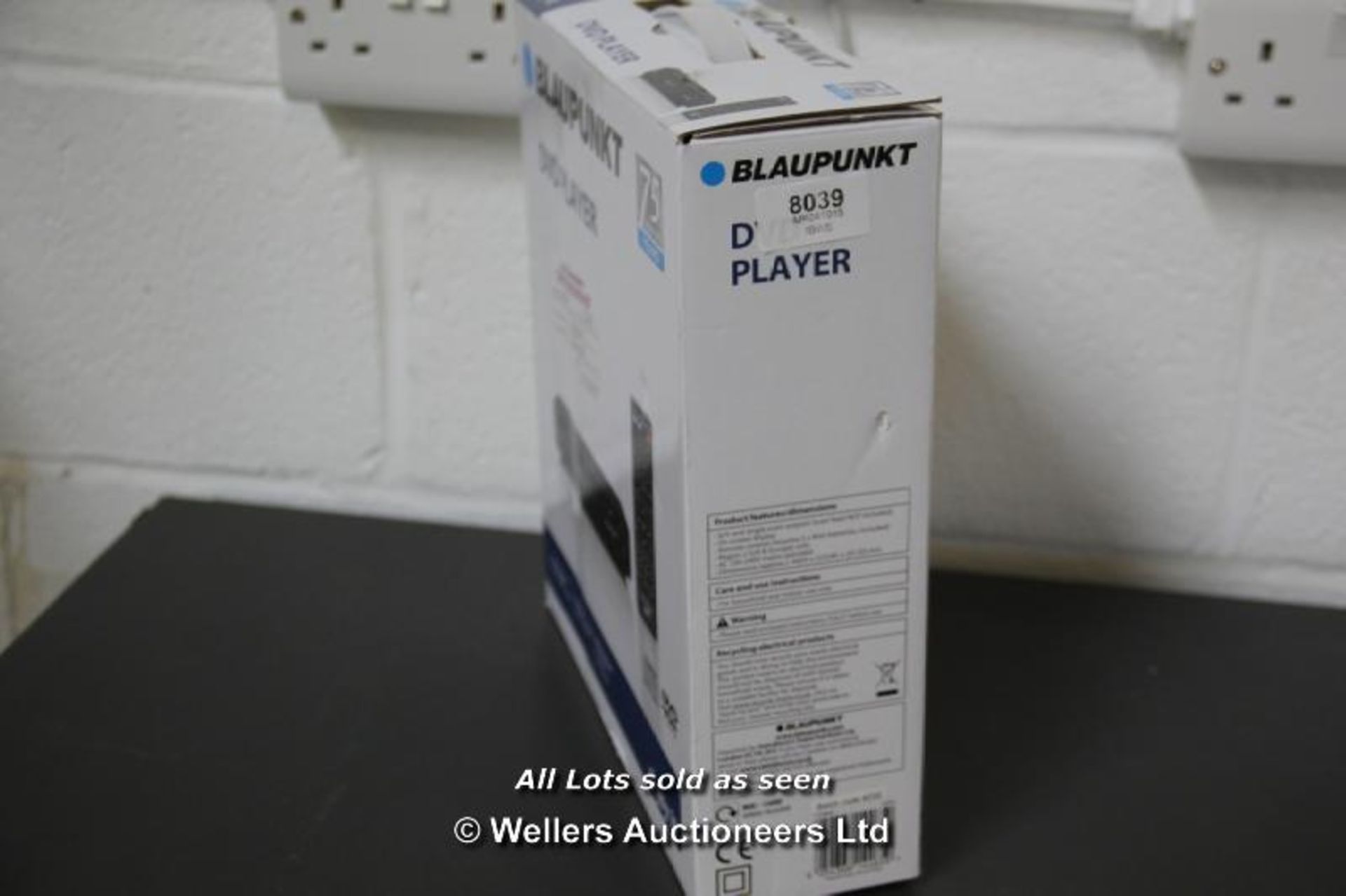 BLAUPUNKT DV2202 DVD PLAYER / BRANDED BOX / GRADE: RETURNS / BOXED (DC2) [C22](4082006)