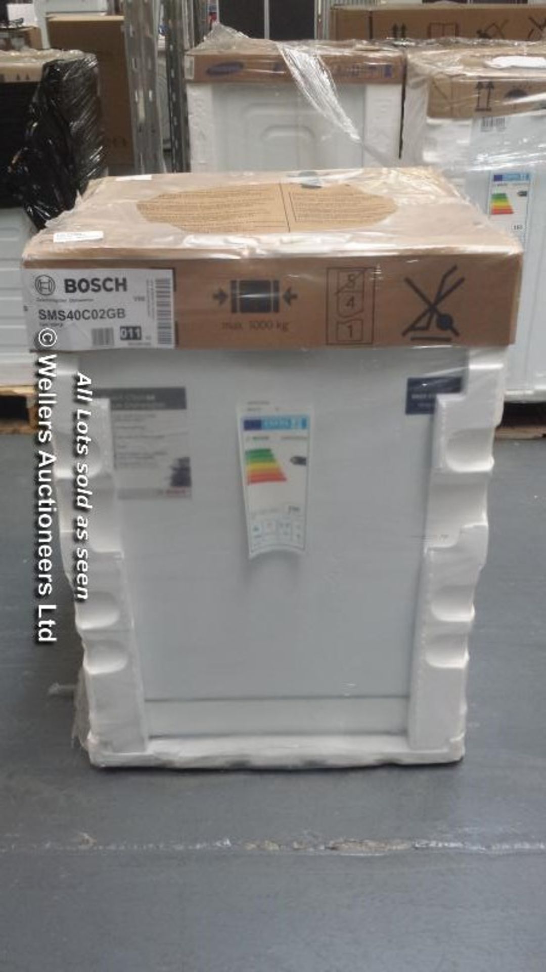 BOSCH SMS40C02GB CLASSIXX 12 PLACE FREESTANDING DISHWASHER  / GRADE: BRAND NEW / SEALED (DC5) { - Image 2 of 2