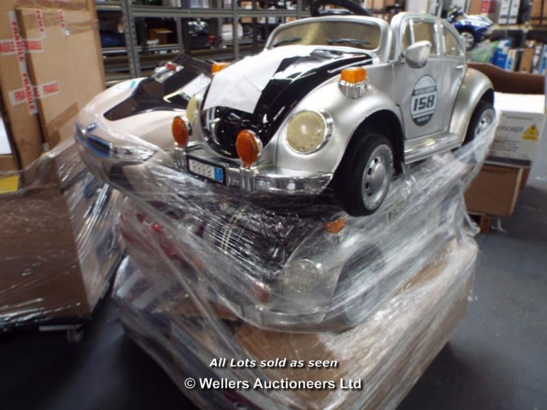 MIXED PALLET OF 6X KIDS RIDE-ON ELECTRONIC TOYS INCLUDING BMW I8, MINI COOPER, ASTON MARTIN,  VW - Image 2 of 3