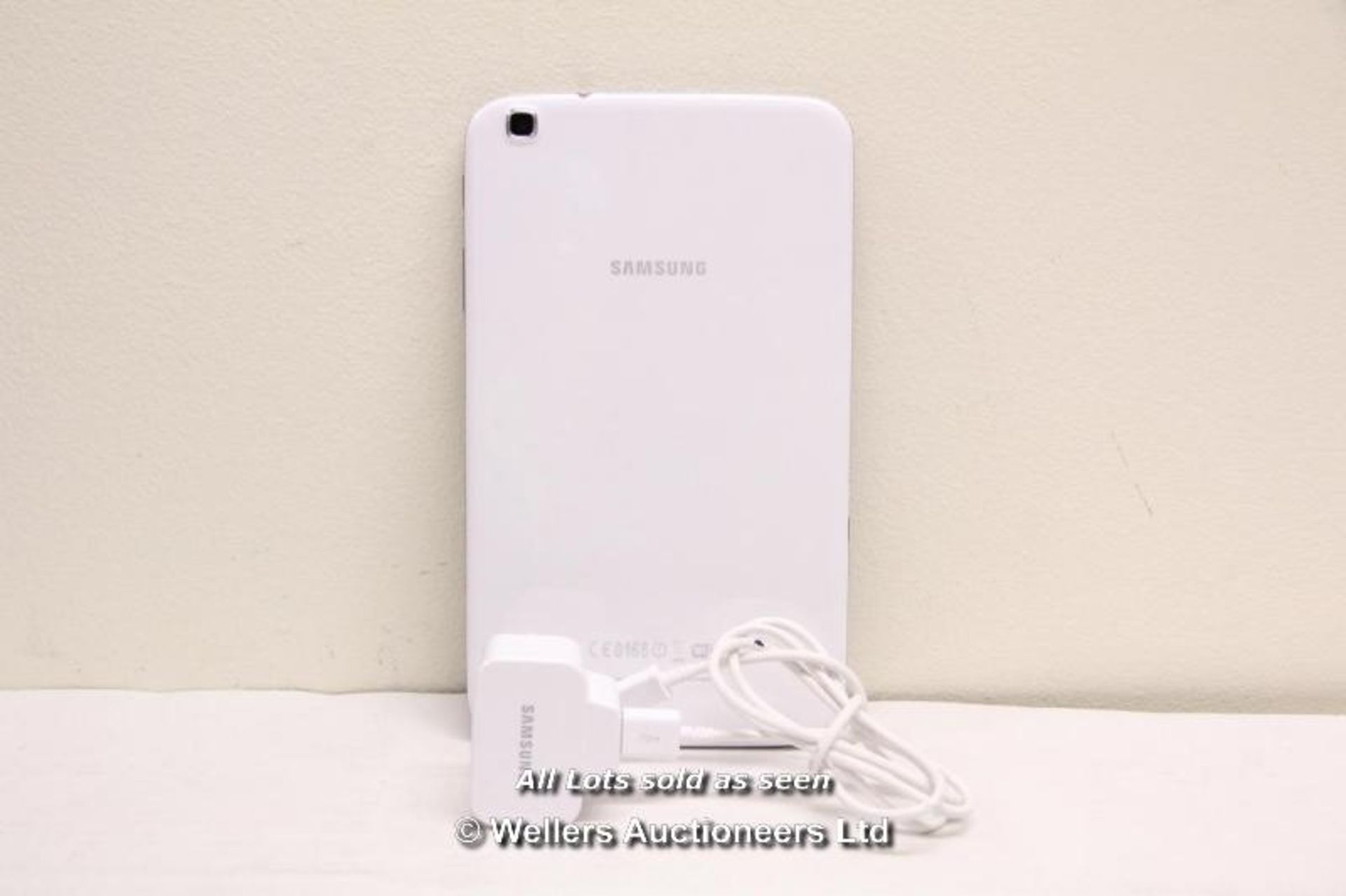 SAMSUNG GALAXY TAB 3 SM-T310 16GB WI-FI  8" - WHITE (36063894) / INCLUDING CHARGER AND USB CABLE / - Image 2 of 2