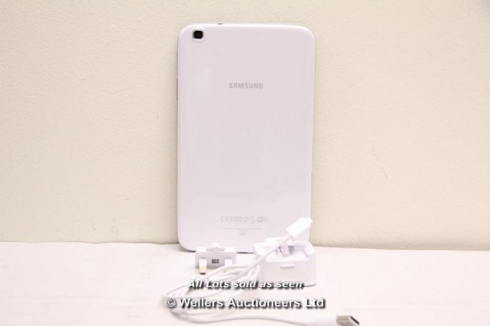 SAMSUNG GALAXY TAB 3 SM-T310 16GB WI-FI  8" - WHITE (36063946) / INCLUDING CHARGER AND USB CABLE / - Image 2 of 2