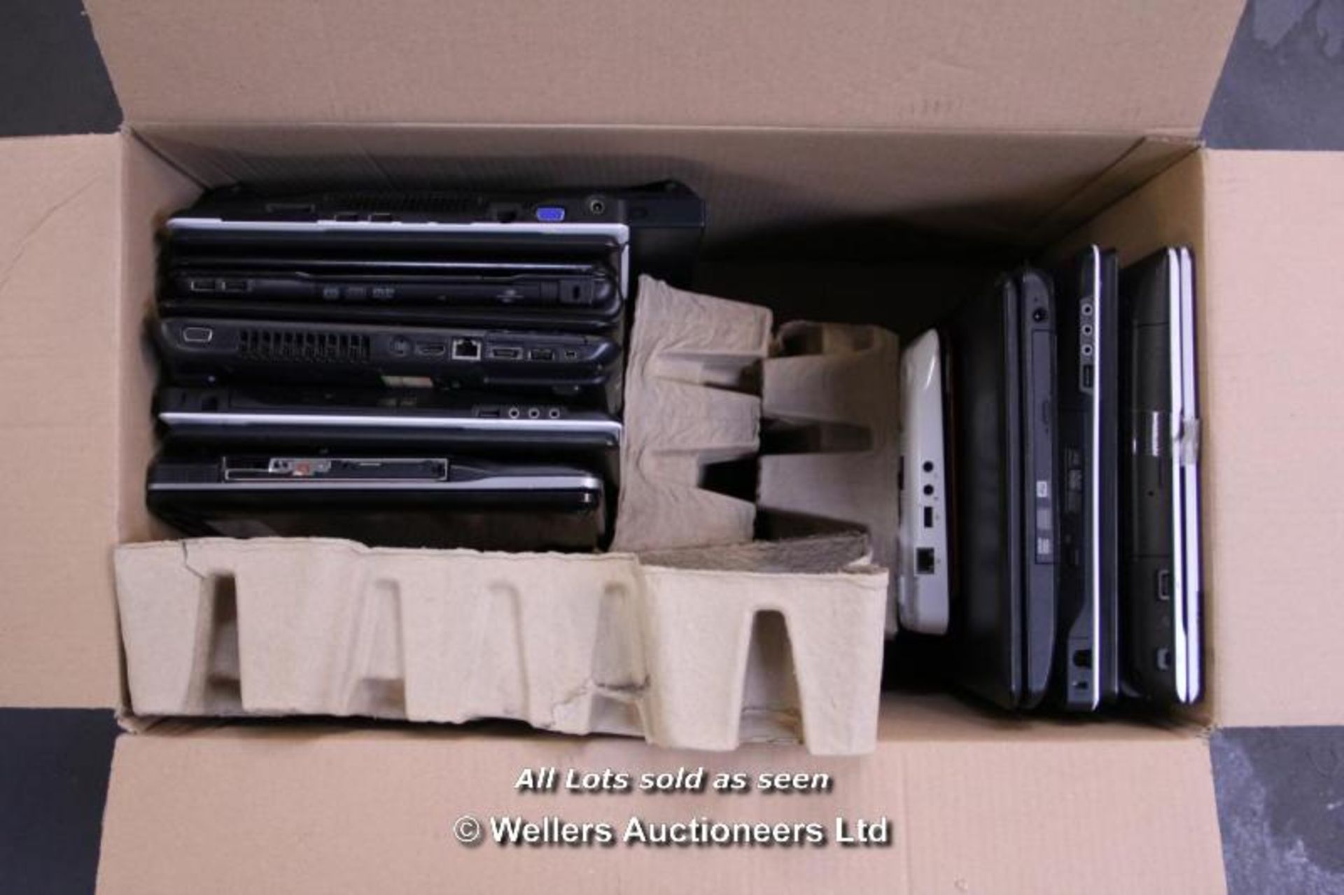 10 X SALVAGE AND UNTESTED LAPTOPS / 4 INCLUDING HARD DRIVES AND 6 WITHOUT HARD DRIVES / SOME UNITS - Image 13 of 13