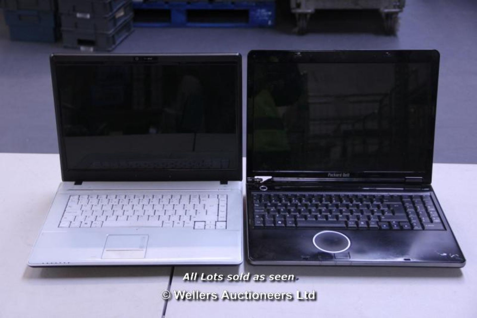 10 X SALVAGE AND UNTESTED LAPTOPS / 4 INCLUDING HARD DRIVES AND 6 WITHOUT HARD DRIVES / SOME UNITS - Image 3 of 13