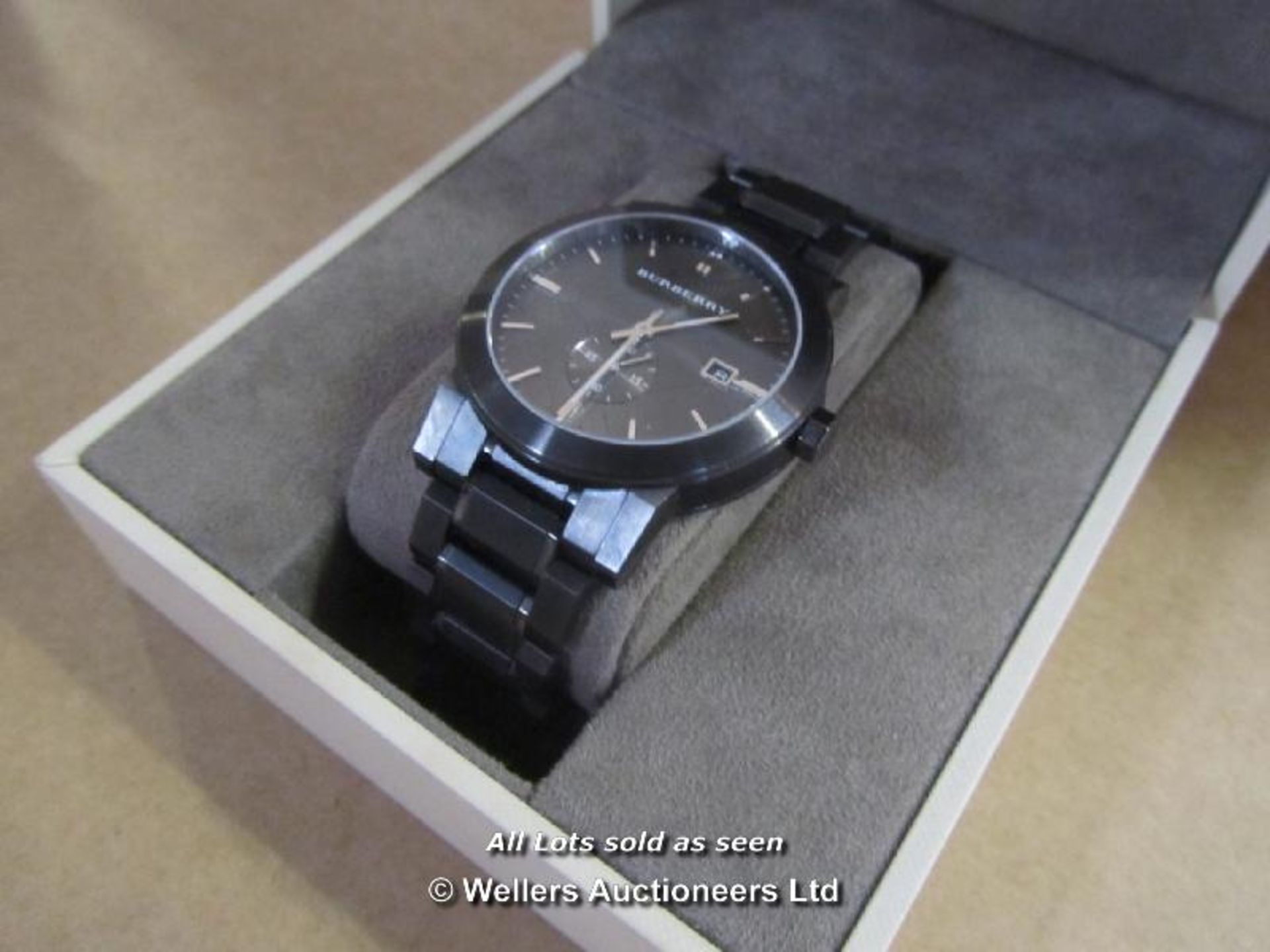 BURBERRY BU9902 GENTS BRACELET WATCH.  / GRADE: RETURNS / BOXED (DC2) [AISLE '1'] - Image 3 of 5