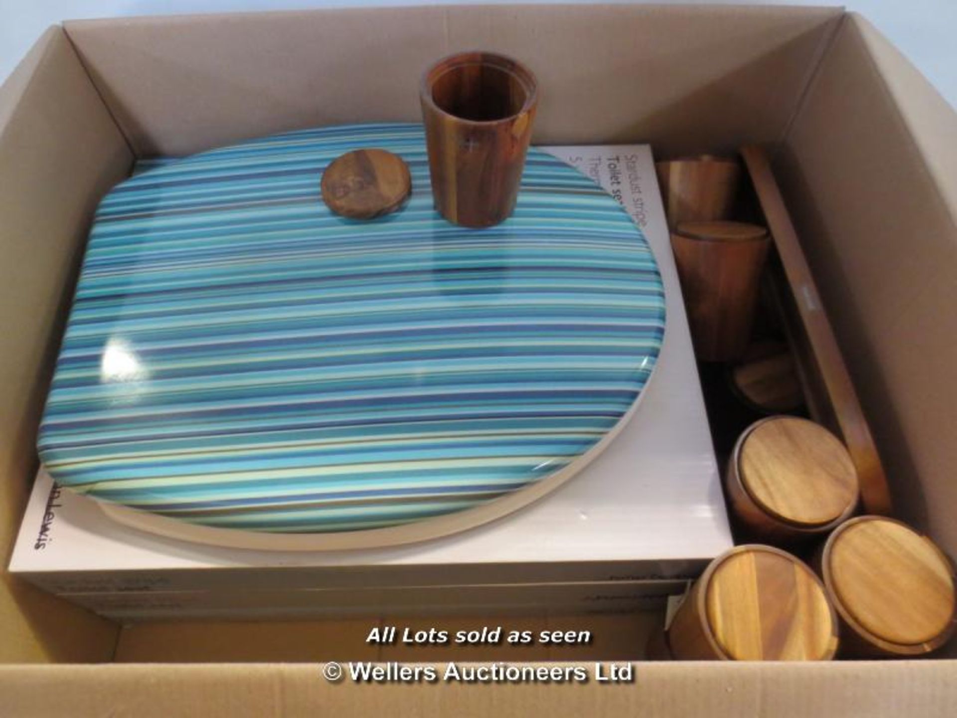18X HOUSEHOLD ITEMS INC ACACIA TRAY & JARS & 4X STRIPED TOILET SEATS / GRADE: BRAND NEW / UNBOXED (