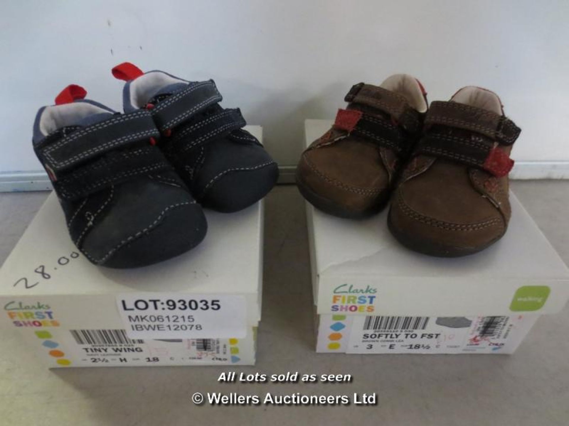 2X CLARKES FIRST SHOES INC TINY WING 2.5H & SOFTLY TO 3E / GRADE: BRAND NEW / BOXED (DC1) {AISLE '