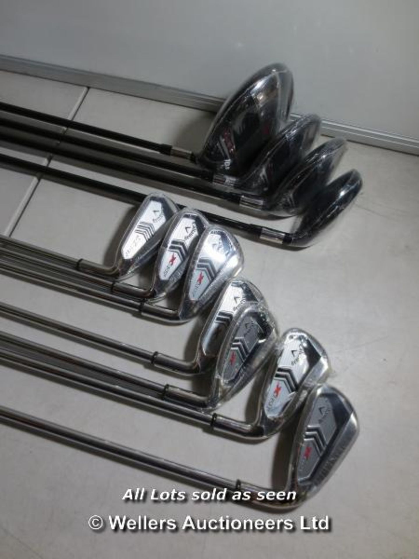 CALLAWAY X-HOT GOLF CLUB SET (11X CLUBS) (CLUB BLADE ARE STILL POLY WRAPPED) EX.DISPLAY / GRADE: - Image 2 of 2
