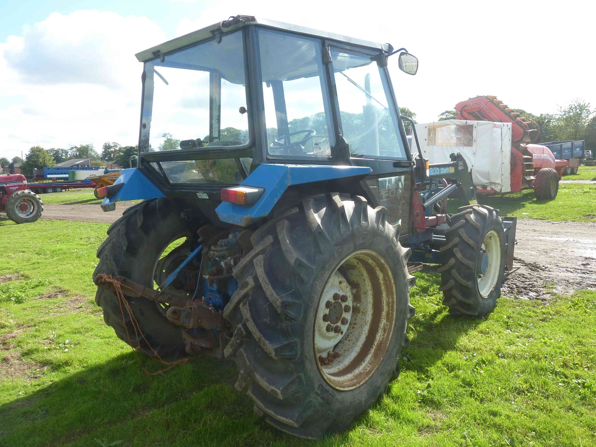 Ford 5030 4wd tractor with Quicke power loader - Image 2 of 2