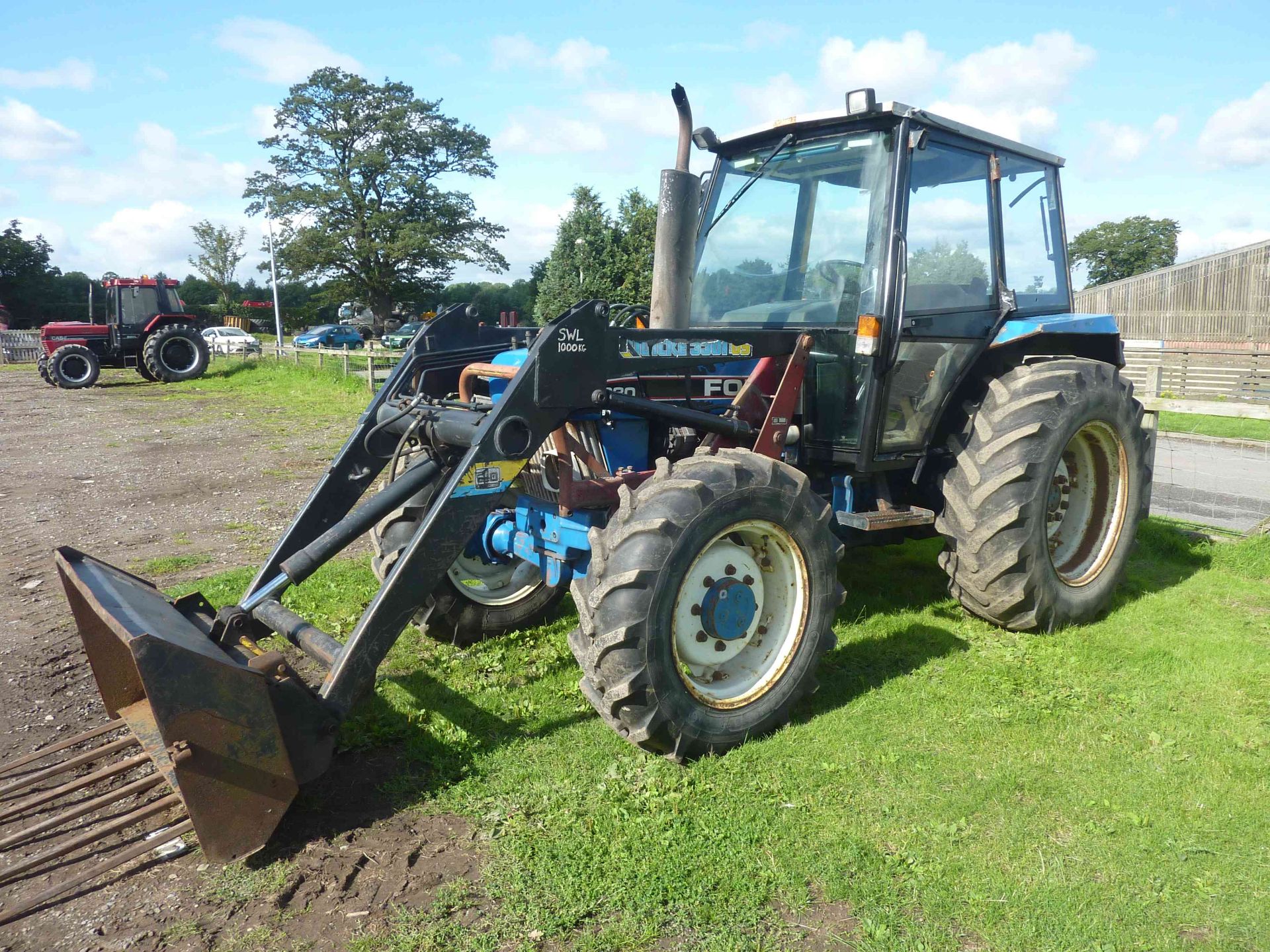 Ford 5030 4wd tractor with Quicke power loader