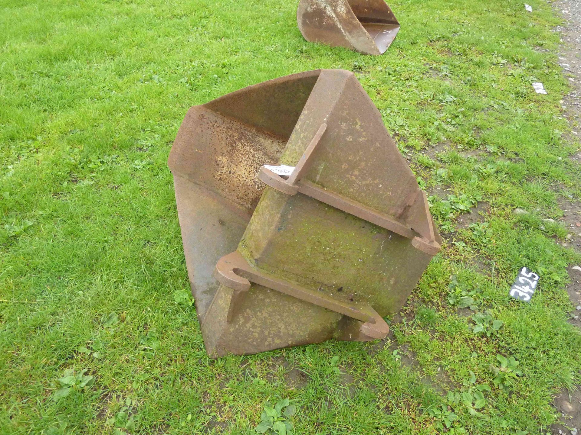 Excavator bucket