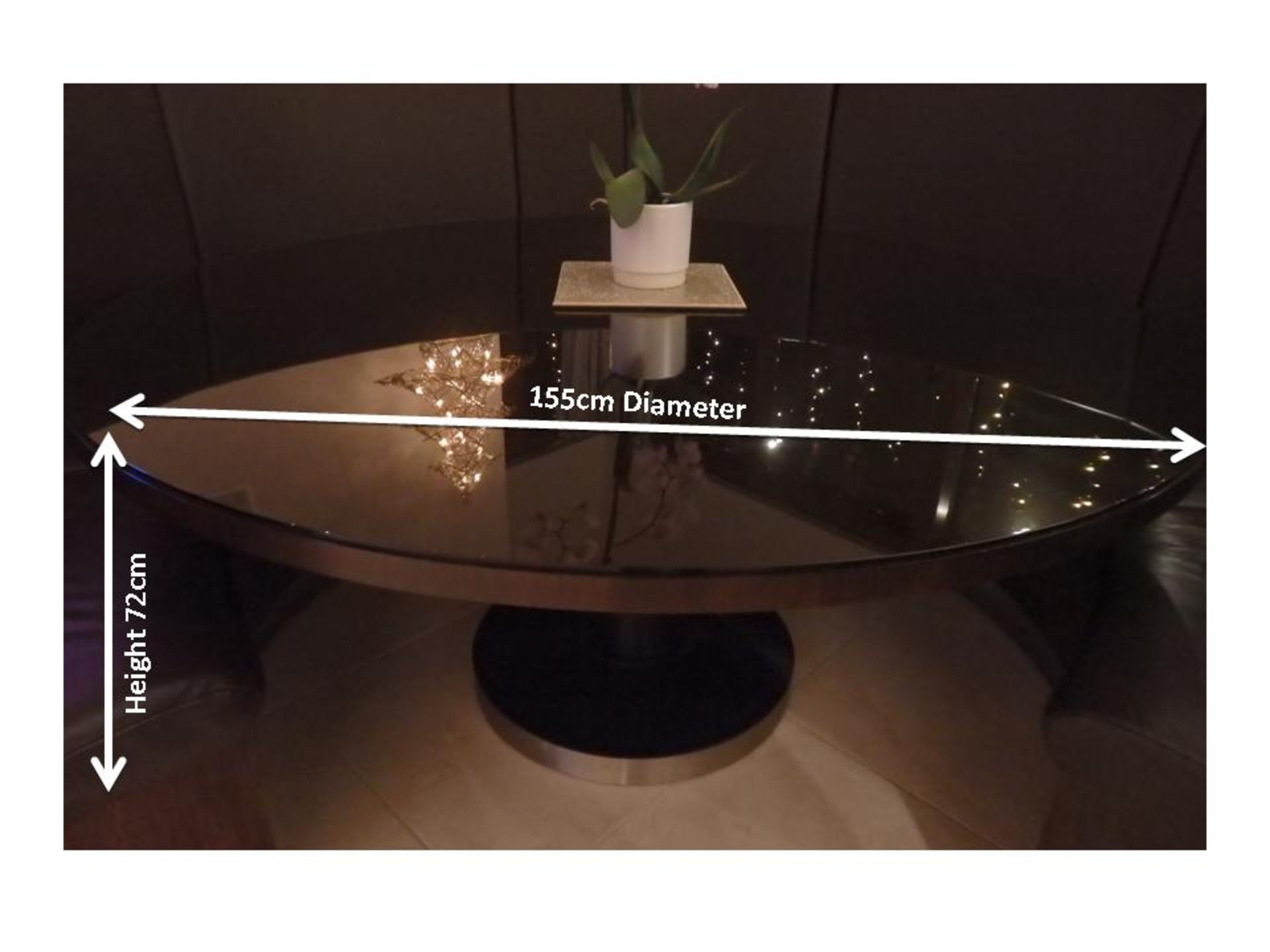 1 x Designer Black Glass Table - Perfect For The Modern Home or Bar - NO VAT ON THE HAMMER - - Image 2 of 3