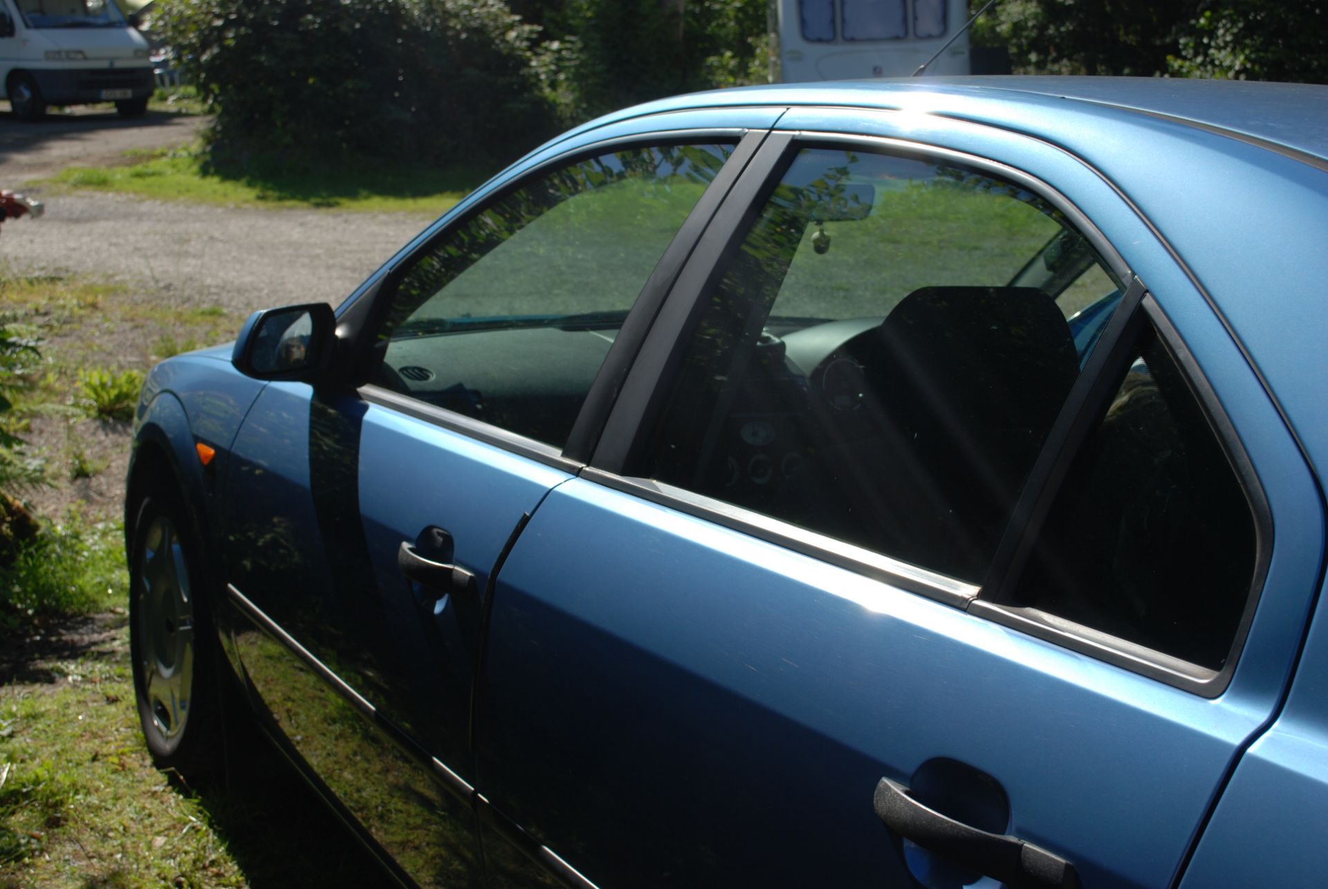 1 x Ford Mondeo - 2003 - Automatic - Petrol - 139,000 Miles - Features Include Chain Driven Cam - Image 2 of 10