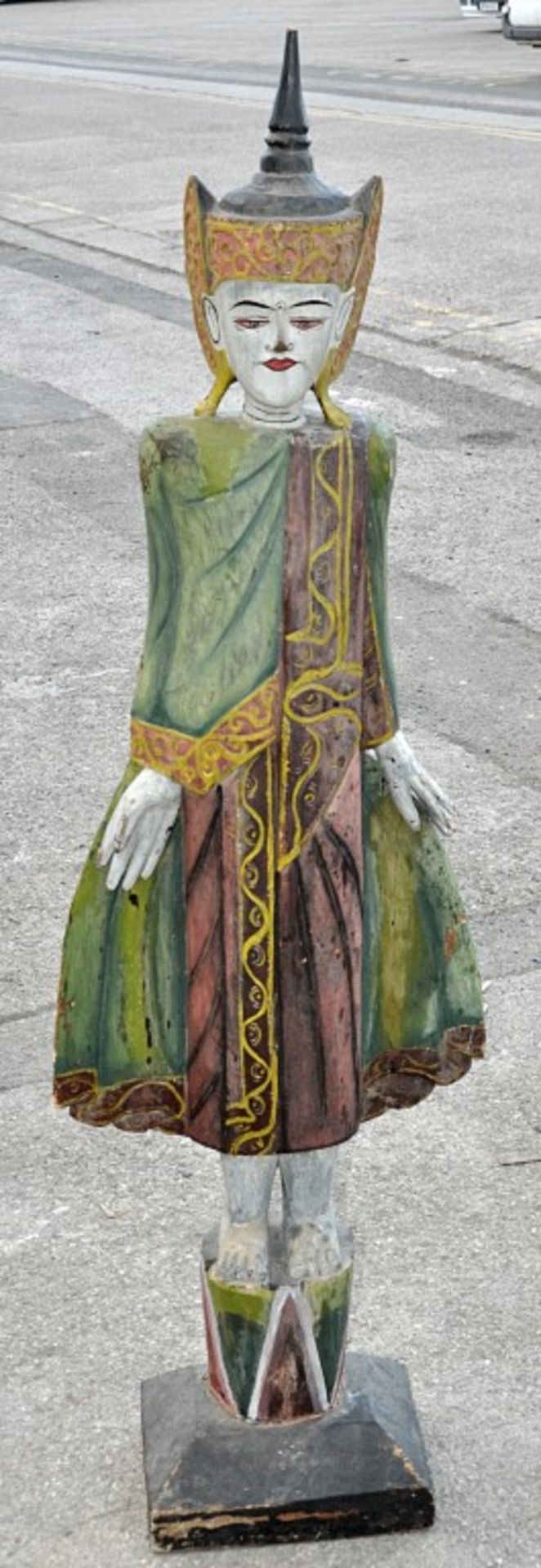 1 x Large Carved Wooden Free-standing Thai Statue – Over 5Ft Tall (169 cm) – Beautifully Hand- - Image 3 of 5