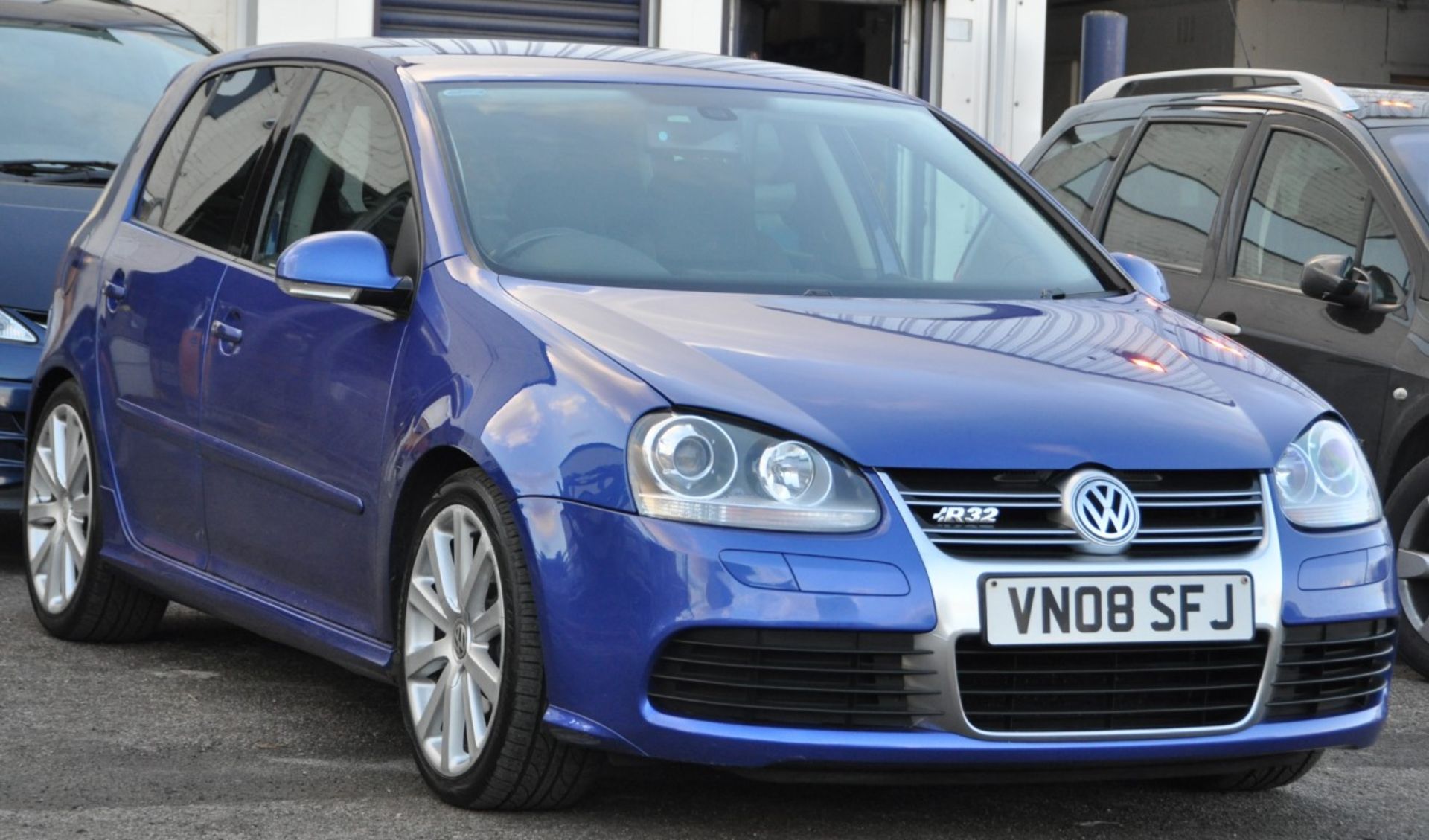 1 x Volkswagon Golf R32 V6 "5 Door" 2008, Blue - Heated Seats, 42,733 Miles - MOT Jan 2016